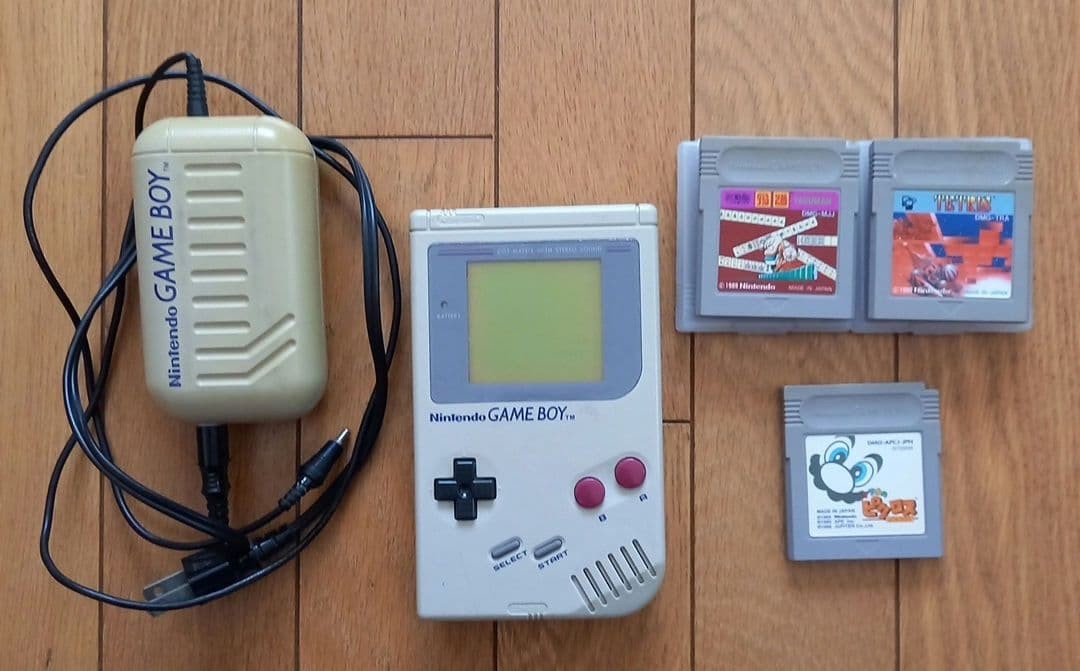 Nintendo Game Boy Showa Retro AC Adapter With 3 Games