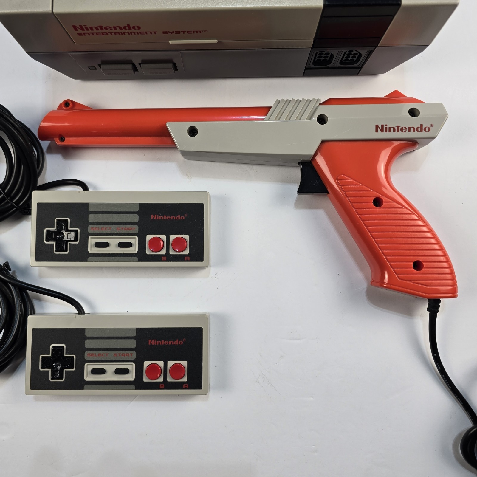 Nintendo NES 001 Console Bundle 1989 Mario Duck Hunt Track Meet Zapper Serial Us