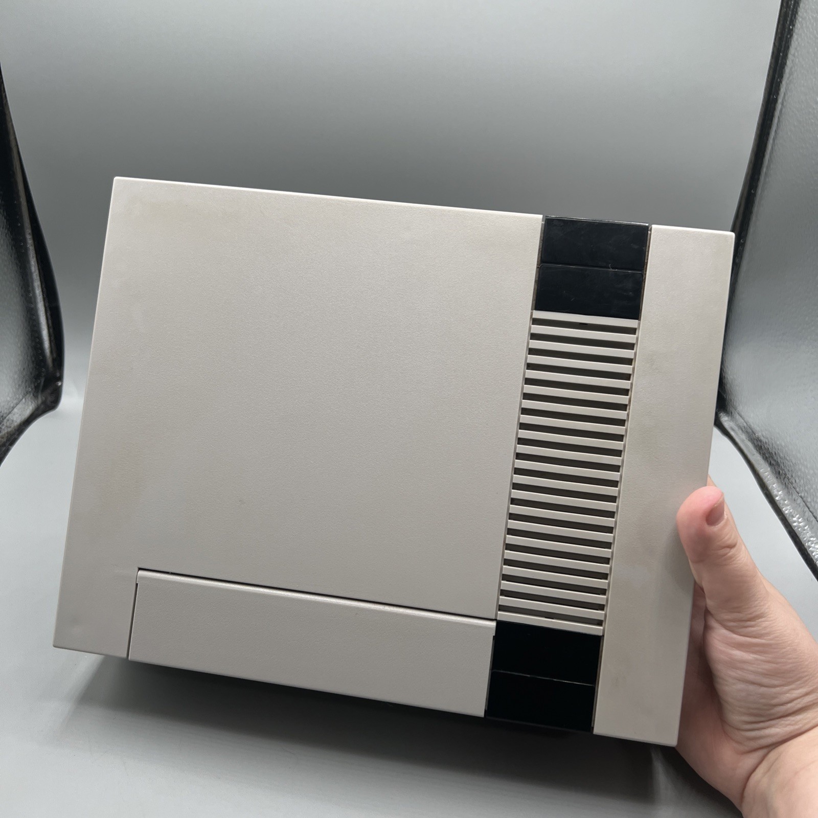 Nintendo NES-001 Console Bundle w/ Cords, Controller, Zapper & Mario/Duck Hunt