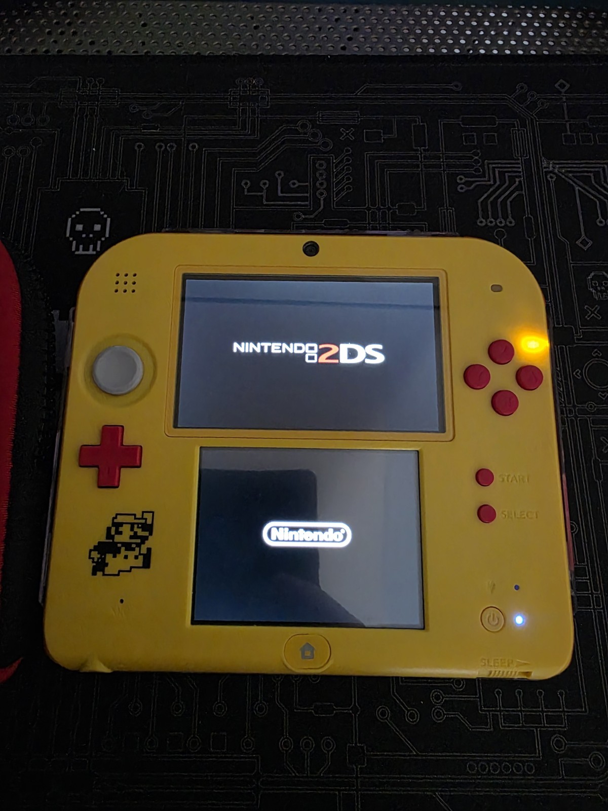 Nintendo 2DS – Super Mario Maker for Nintendo 3DS Console (MINT) + More!