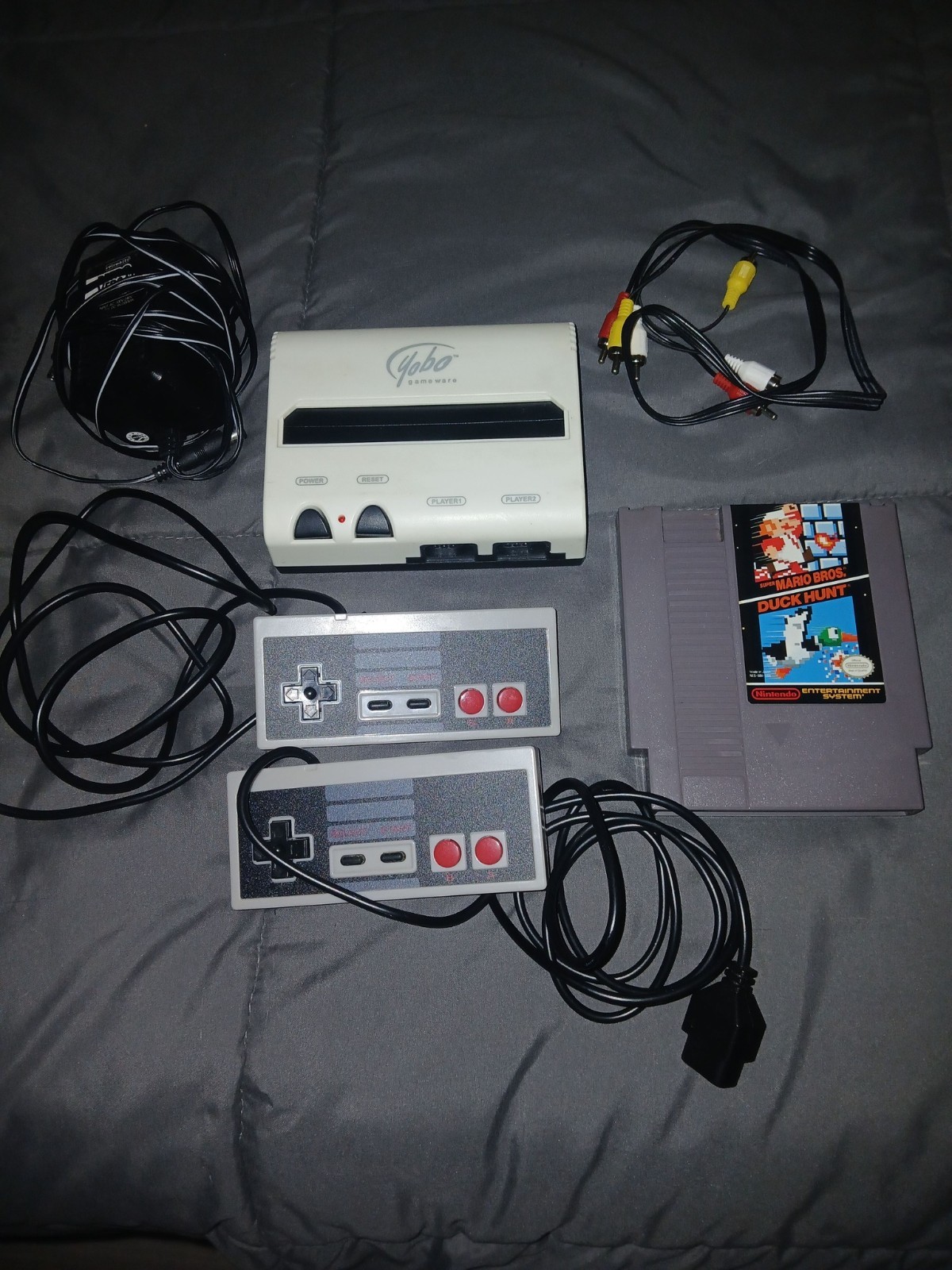 Used black and white yobo fc to play 8 bit nintendo games (Game included!)