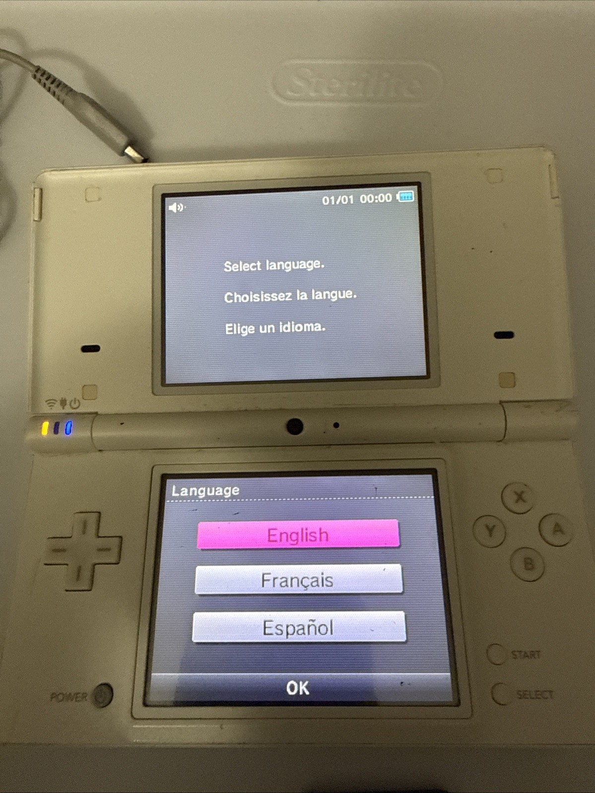 Nintendo DSi Handheld Game Console TWL-001 White System TESTED