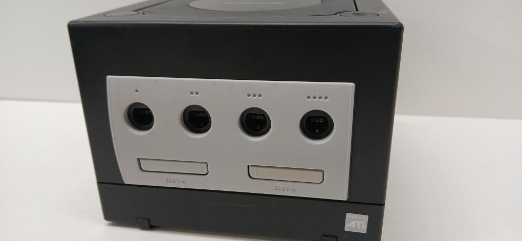 NINTENDO GAMECUBE DOL-001(USA) (P06034892)