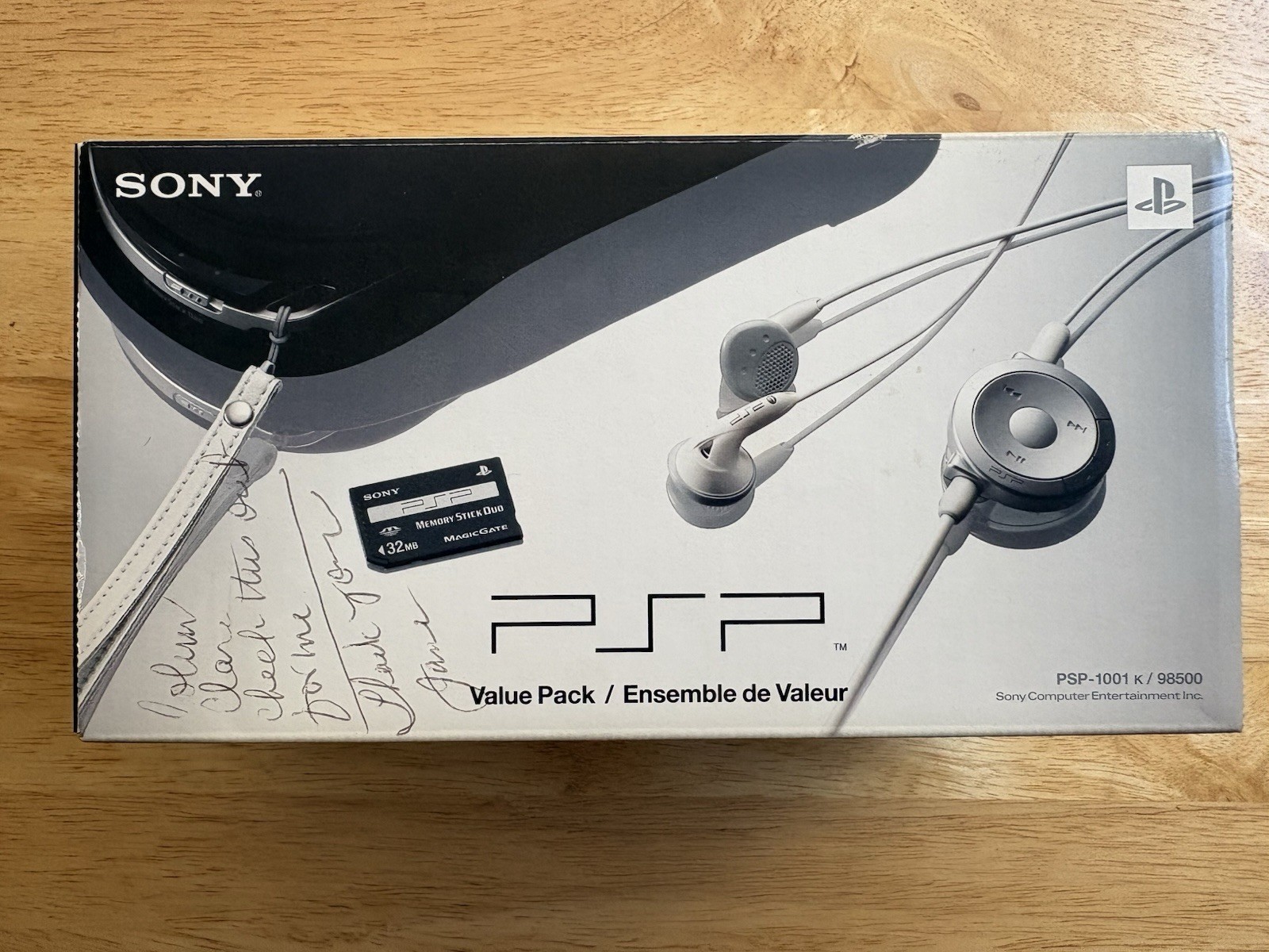 NEW SEALED Sony PSP-1001 K / 98500 Black Value Pack Handheld System