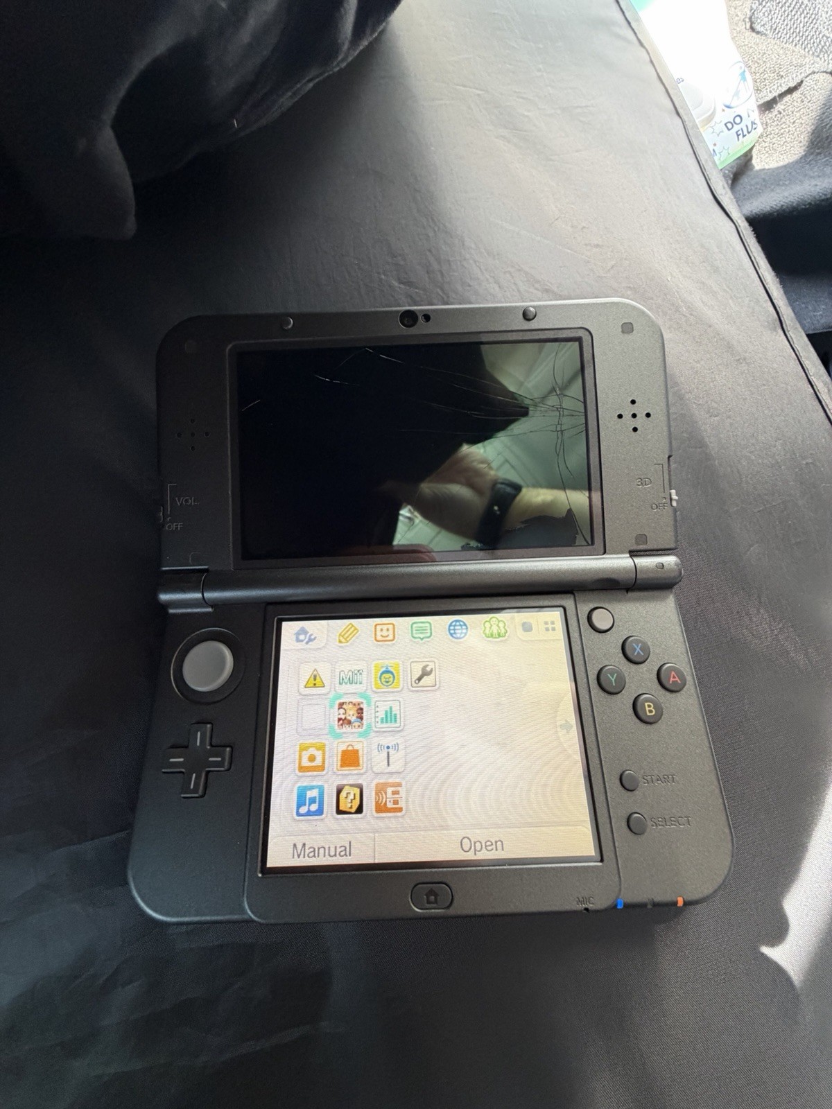 New Nintendo 3DS XL Gray Black Console Tested READ DESCRIPTION TOP SCREEN BROKEN