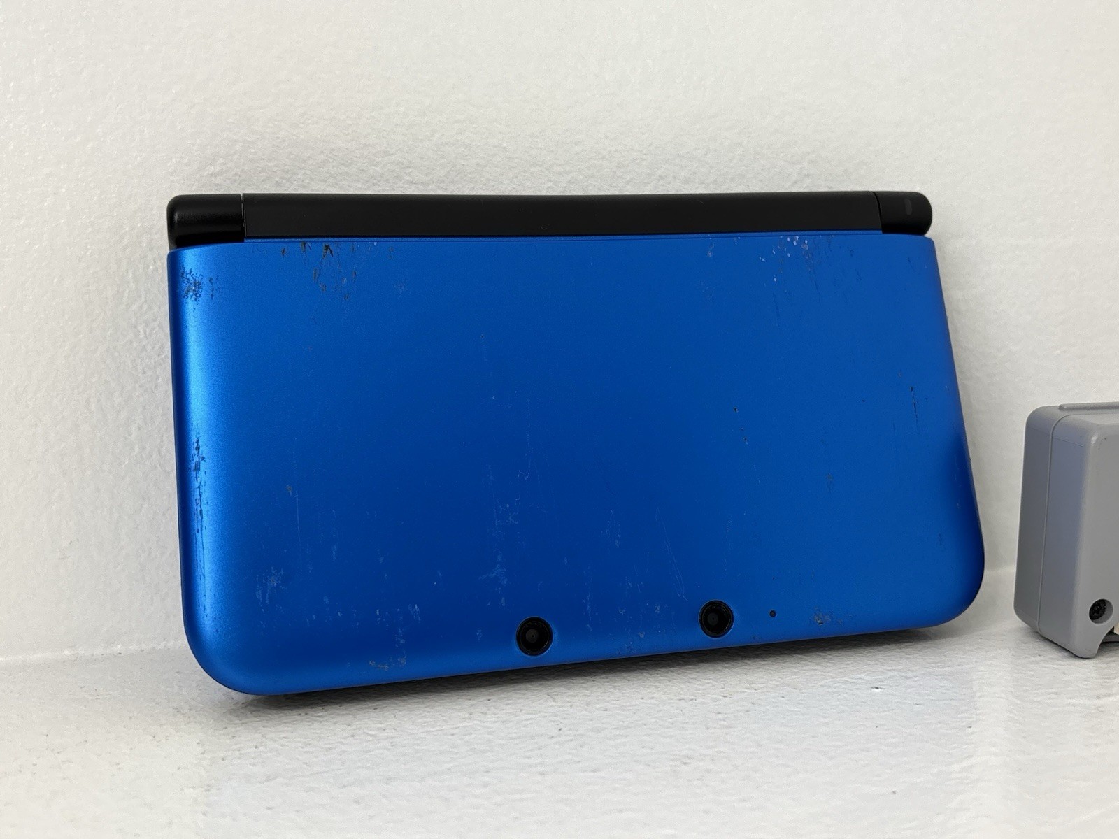 Nintendo 3DS XL Blue/Black Handheld System Wi-Fi w/ Game & OEM Charger Tested