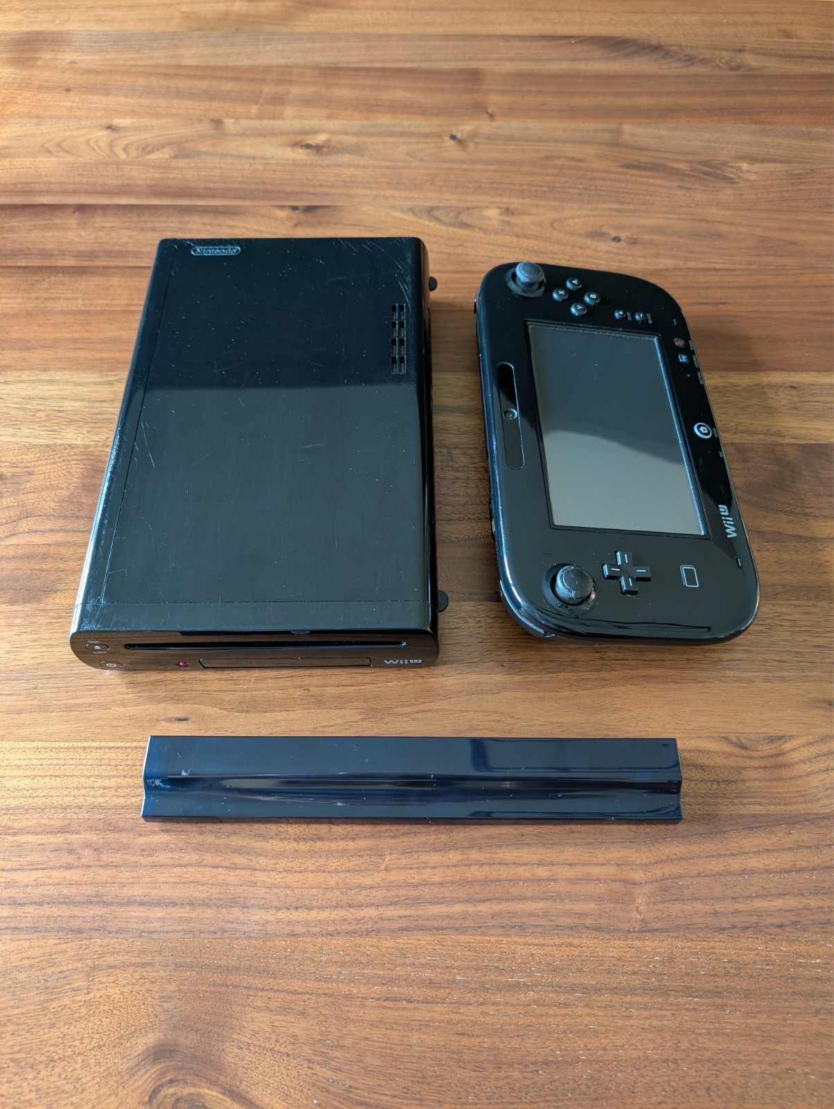 Nintendo Wii U Console & Gamepad CLEANED & TESTED (No Cables)