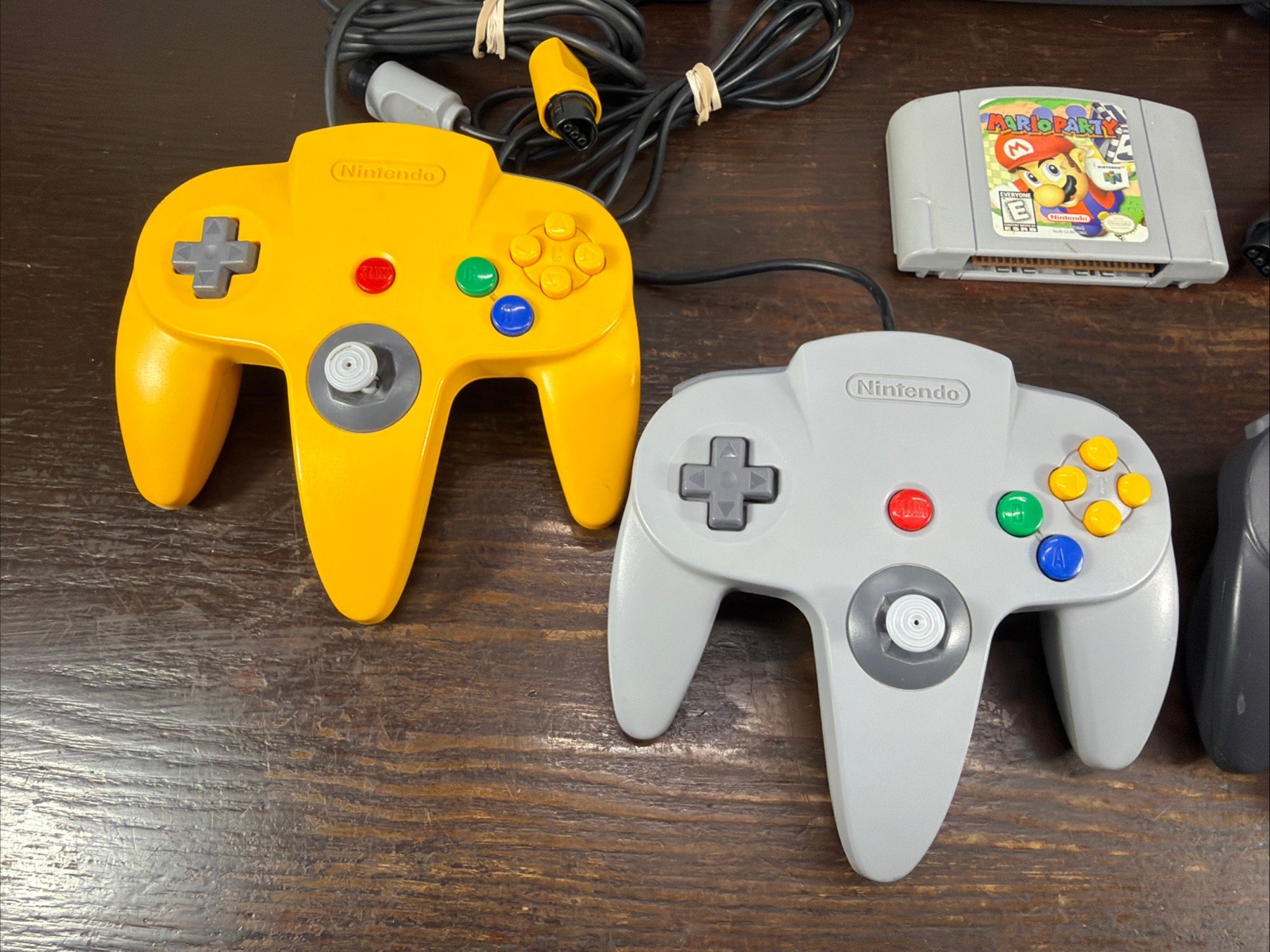 Nintendo 64 Console + 4 Controllers + Super Smash Bro & Mario Party Games + Ram