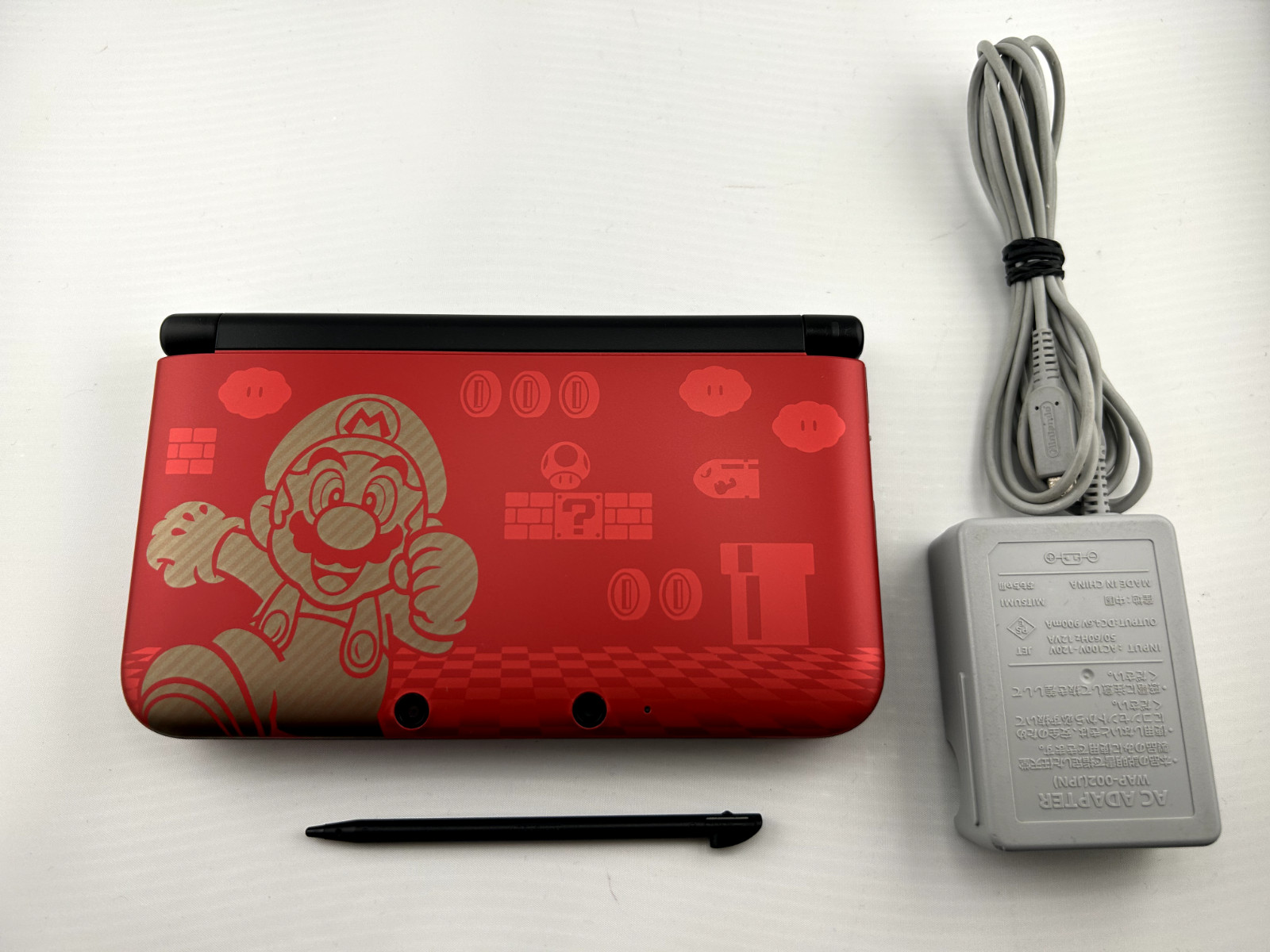 [S-rank] Nintendo 3DS LL with Super Mario 2 Charger/Stylus Region is Japan
