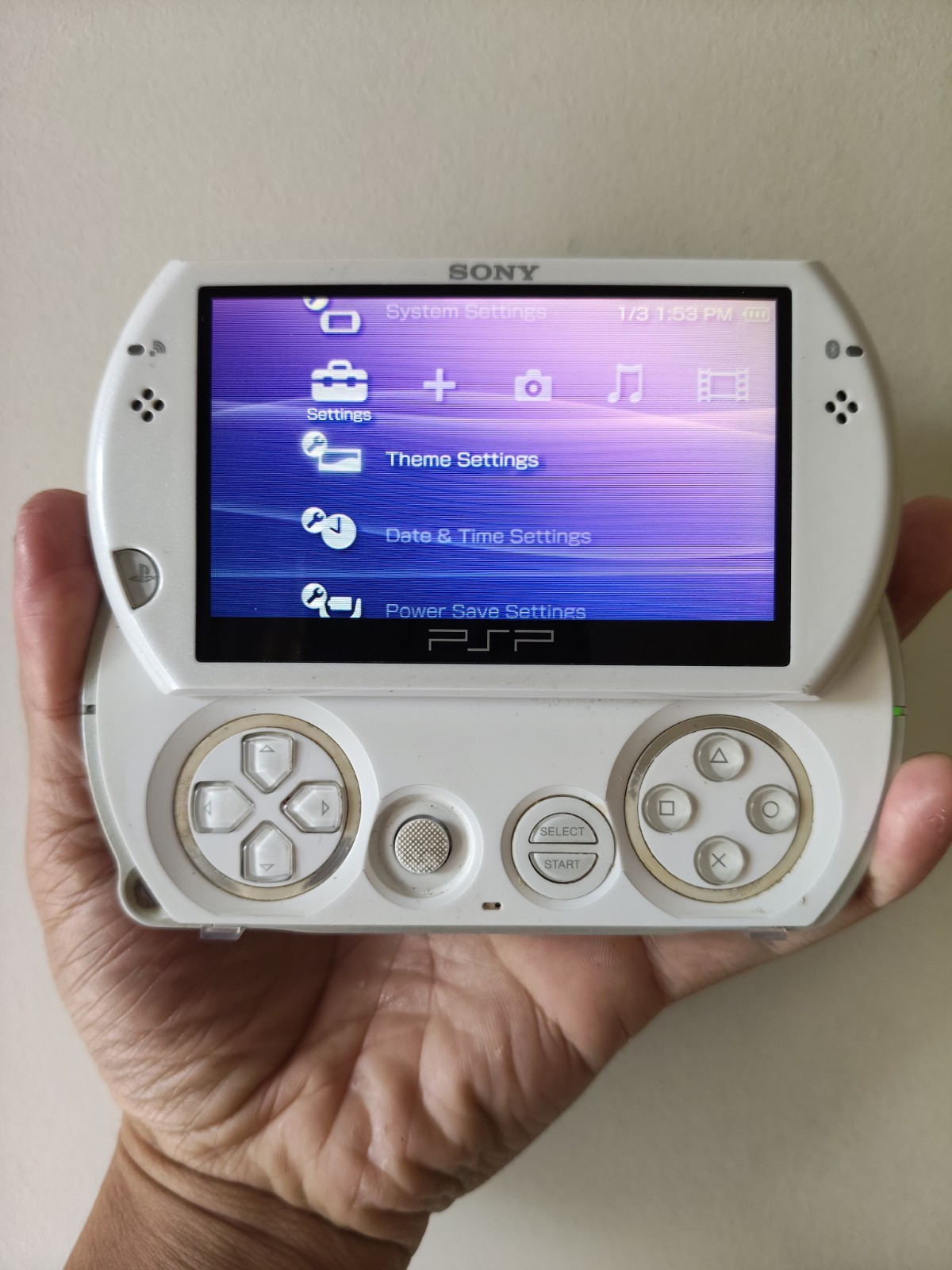 Sony PSP Go PlayStation Portable Go Piano White PSP-N1001 Console