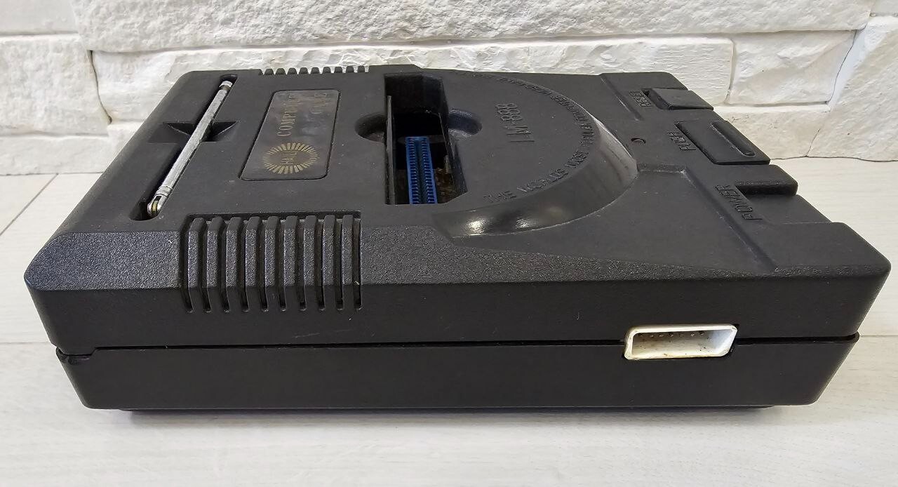 Retro 1990s Video Game Console Haili LM-888 Game TV 8 bit for parts/repair