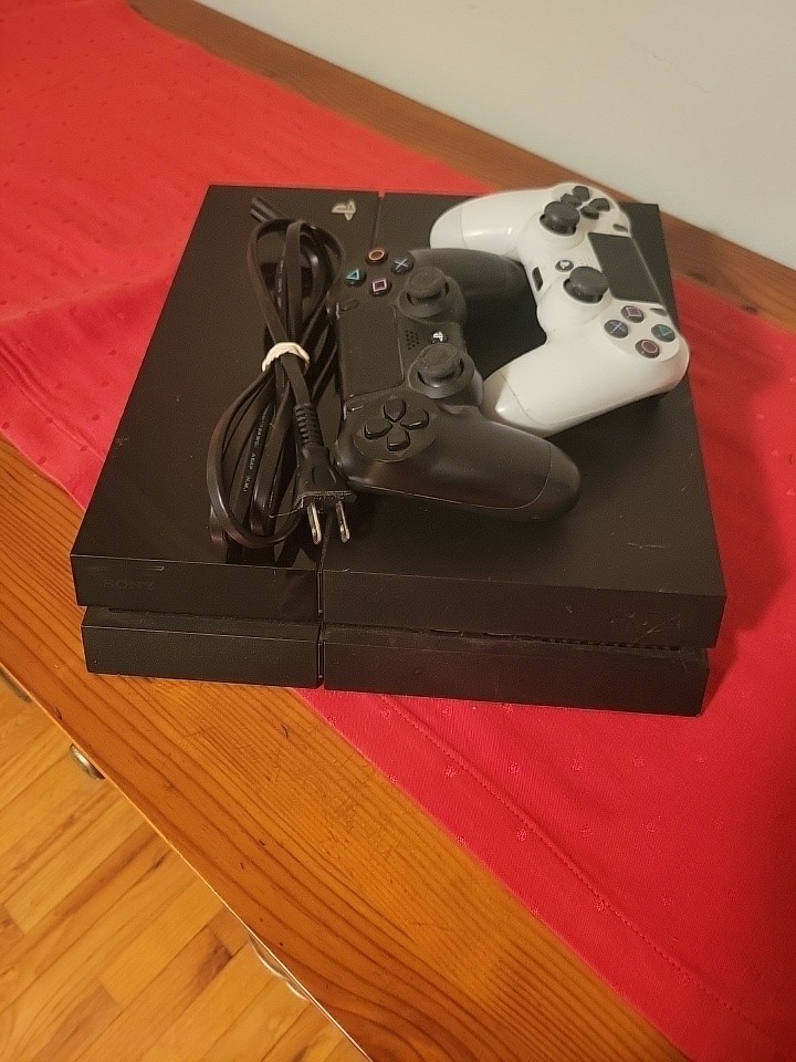 Sony PlayStation 4 500GB Jet Black Console