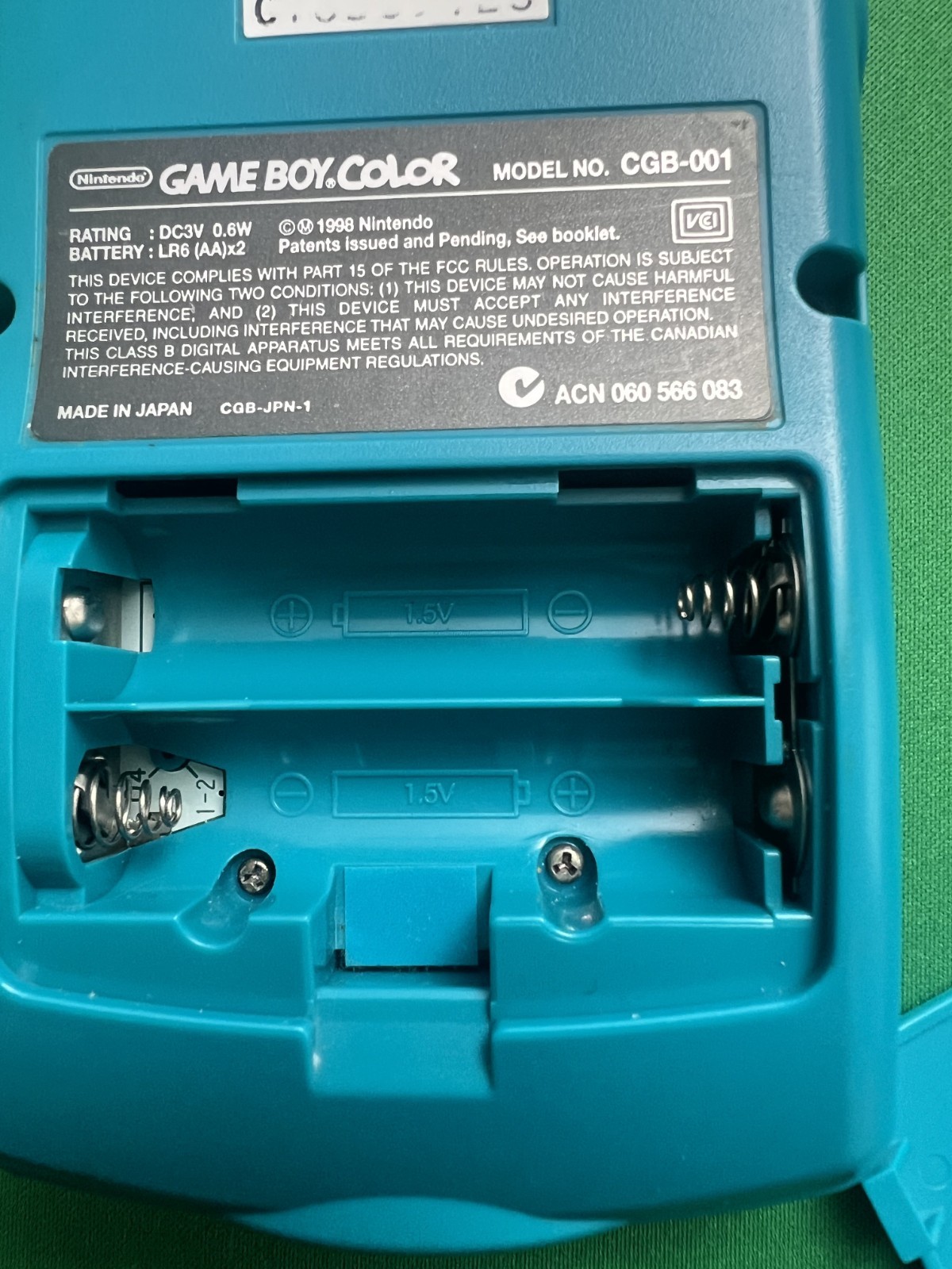 Nintendo Game Boy Color Handheld Game Console with Matching Case – Teal Nice