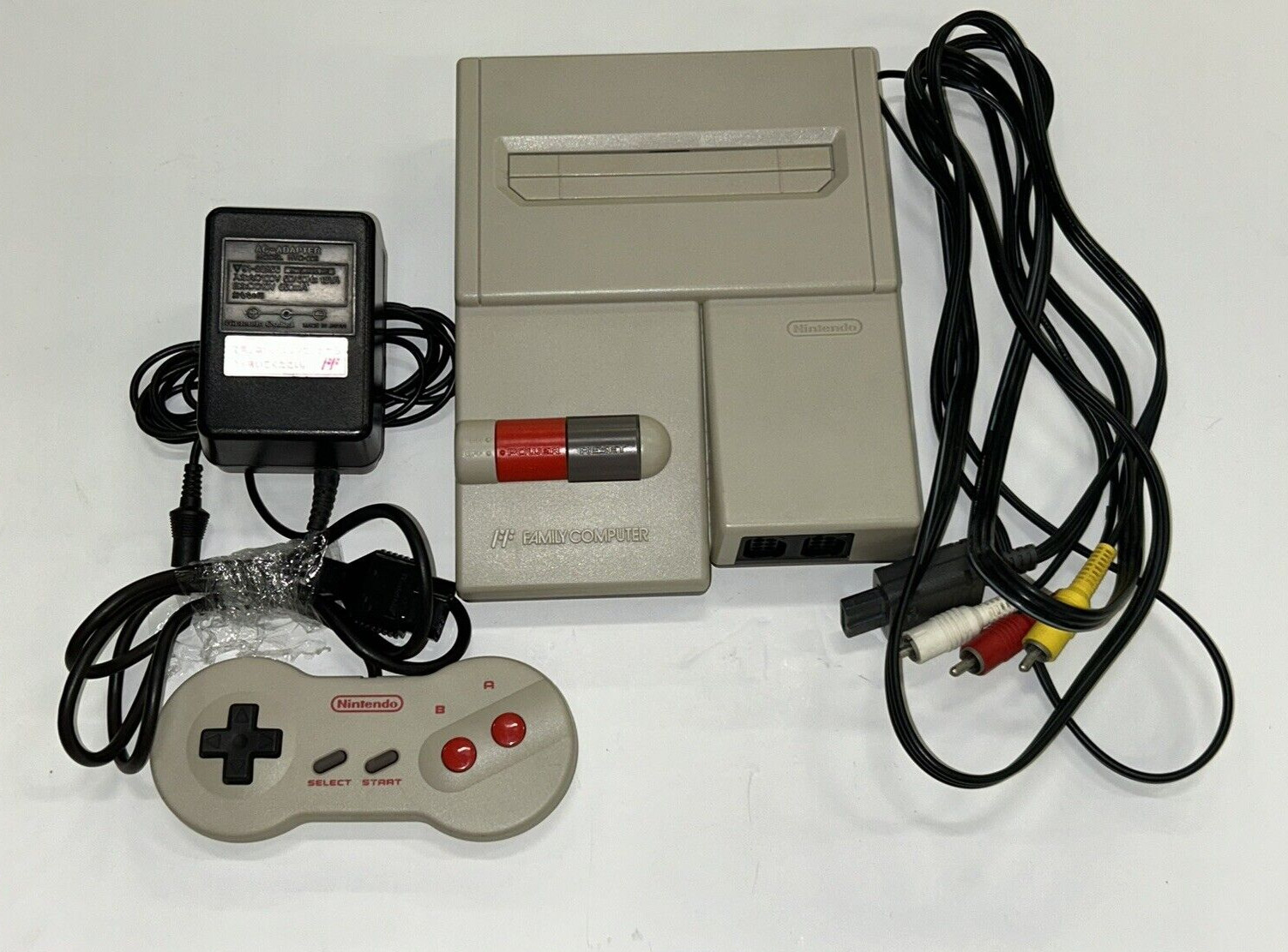 Nintendo Famicom AV Spec Top Loader 1 Controller Power & AV Cable Full Set