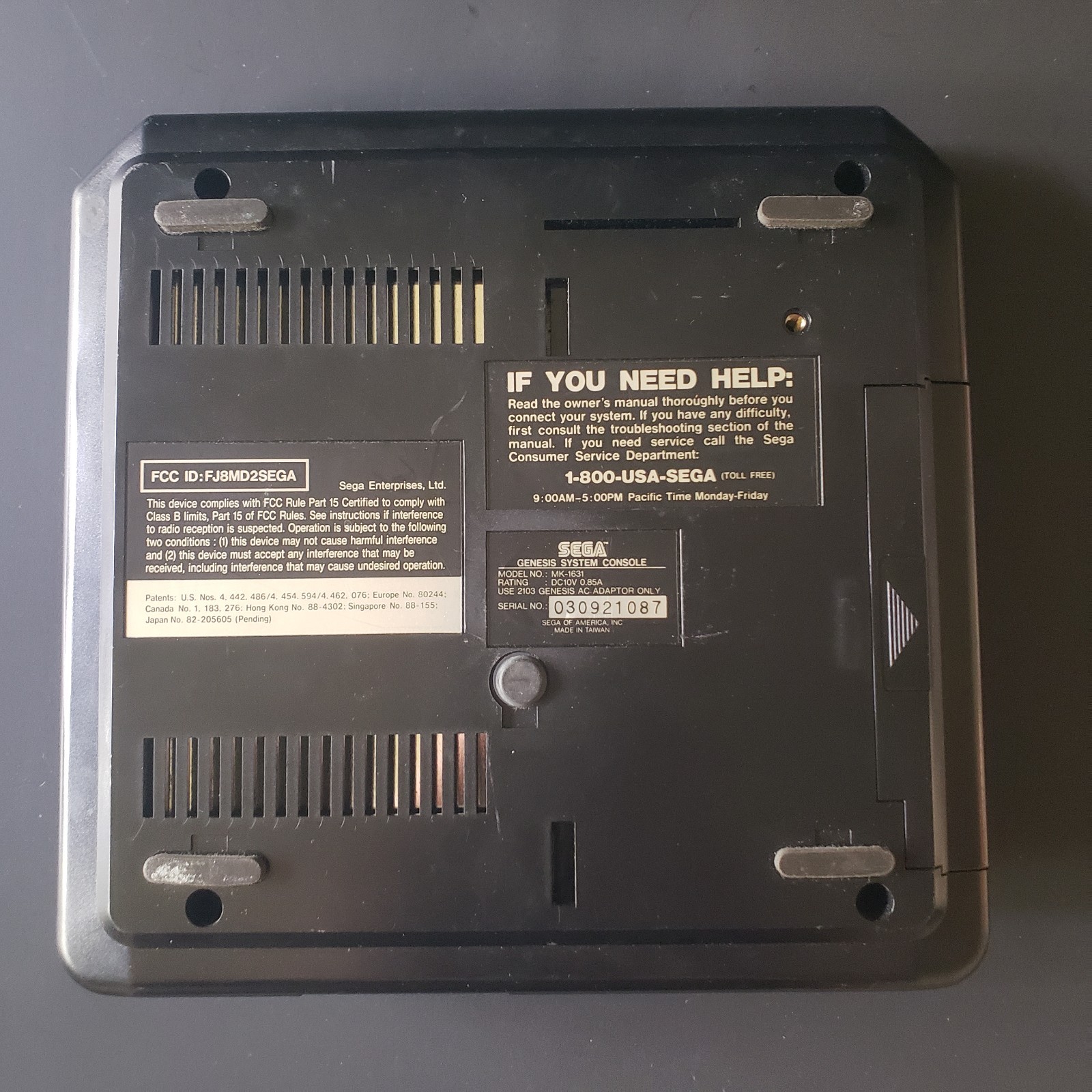 Sega Genesis Model 2 MK-1631 Console with Controller & Cords and RF Unit MK-1632