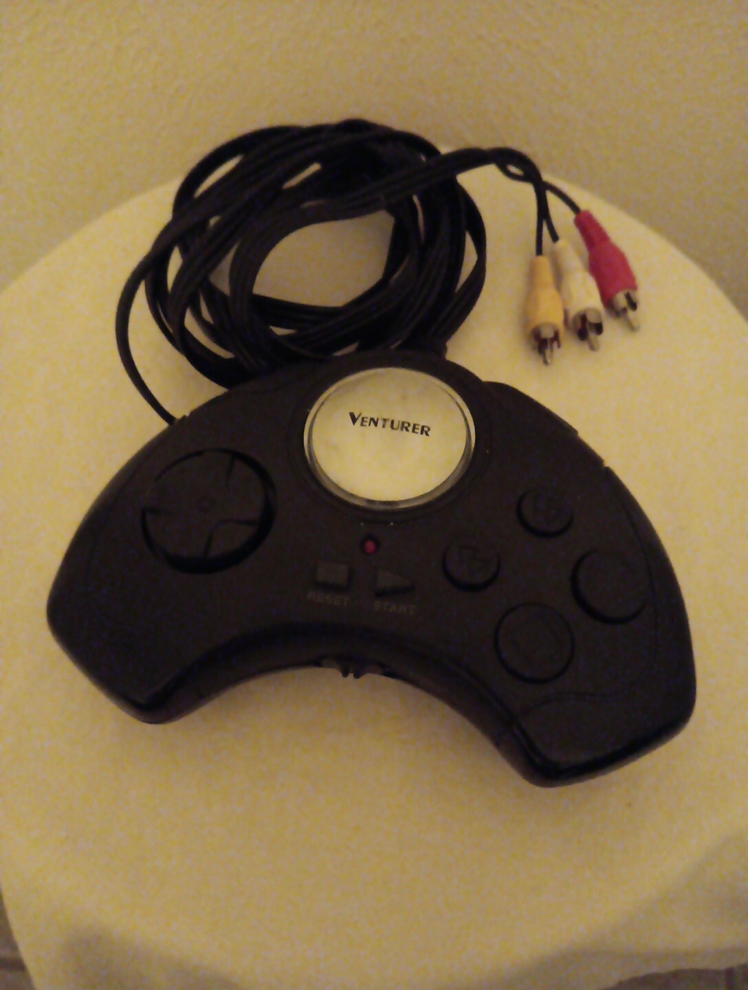 Venturer 25 In 1 Wired VGA Plug N Play Gaming System.
