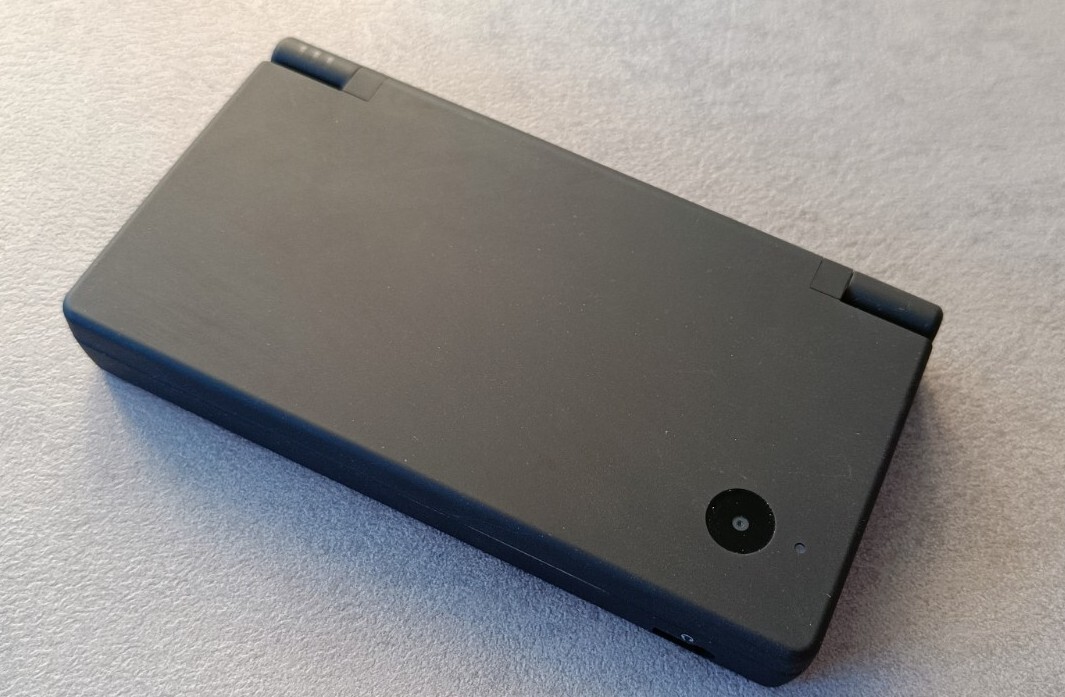 Nintendo DSi Console Portatile – Nero – Condizioni Perfette