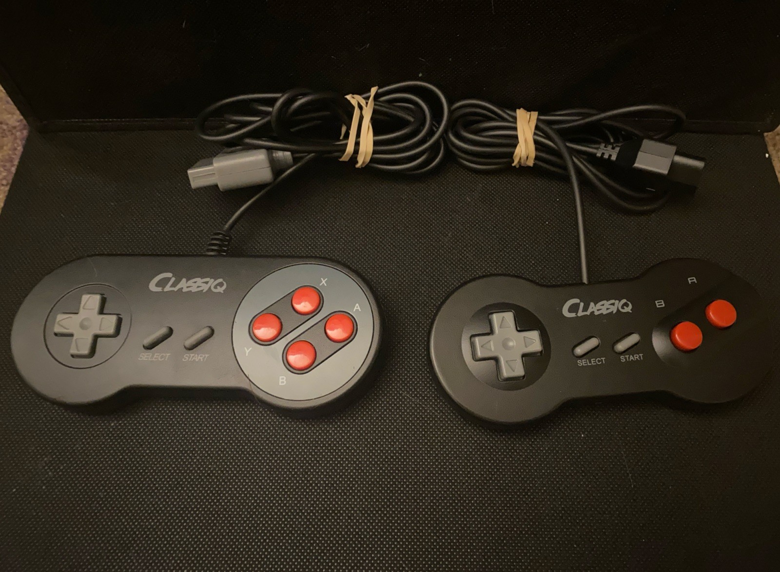 Classiq 2 HD 720p Twin Video Game System Black/Red for SNES/NES Tested