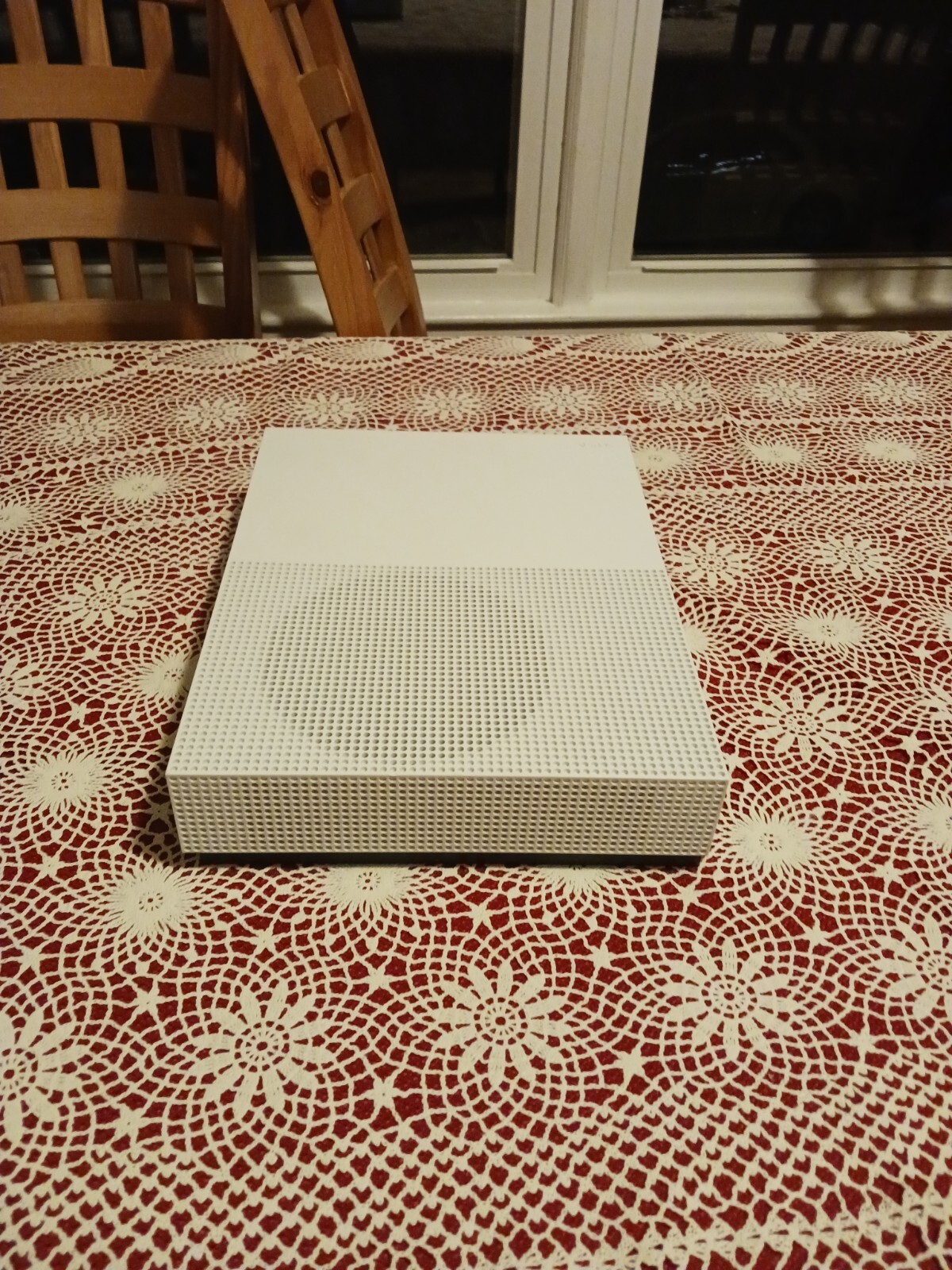 Xbox One S 1TB Console – White (XBS1TB) with games