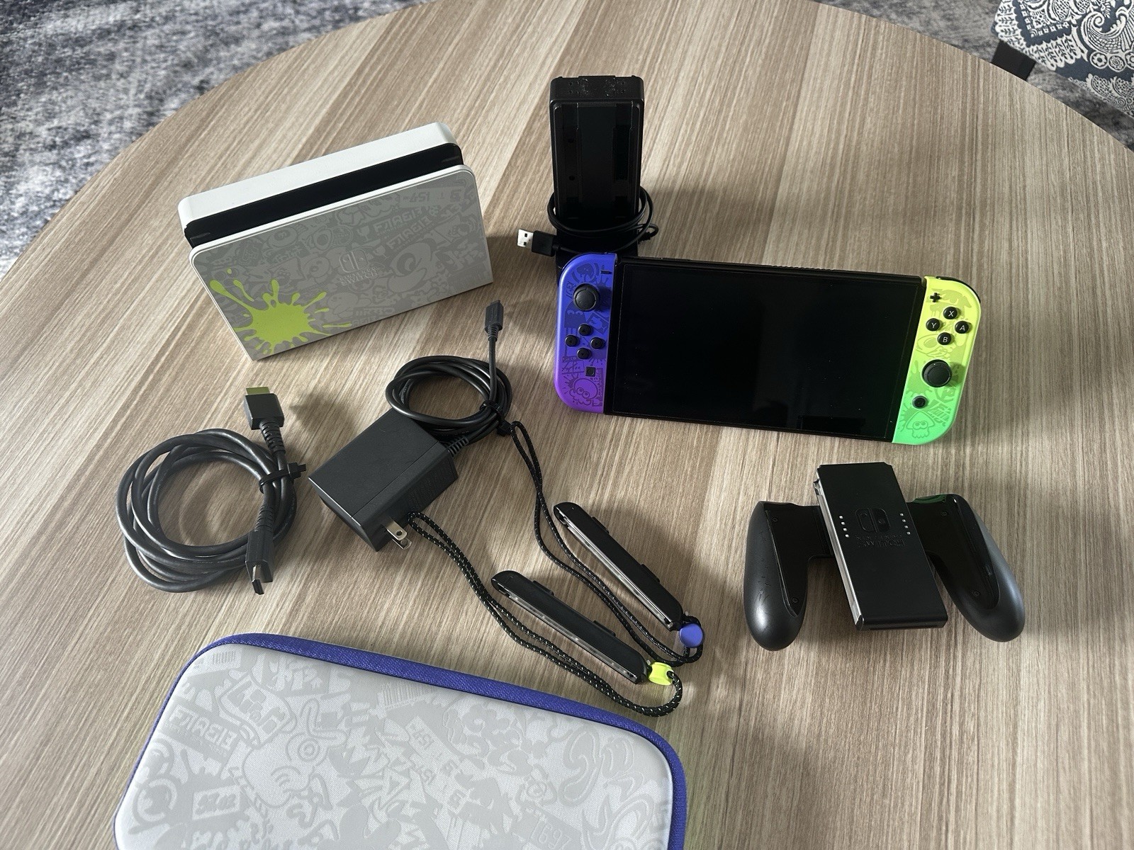 Nintendo Switch (OLED Model) Splatoon 3 Special Edition With Carrying Case Bundl