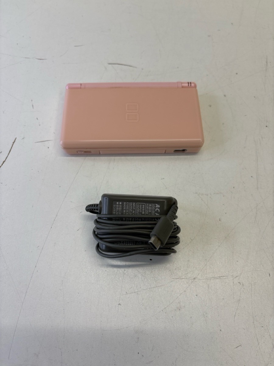 NINTENDO DS LITE – HANDHELD GAME CONSOLE (P05025336)