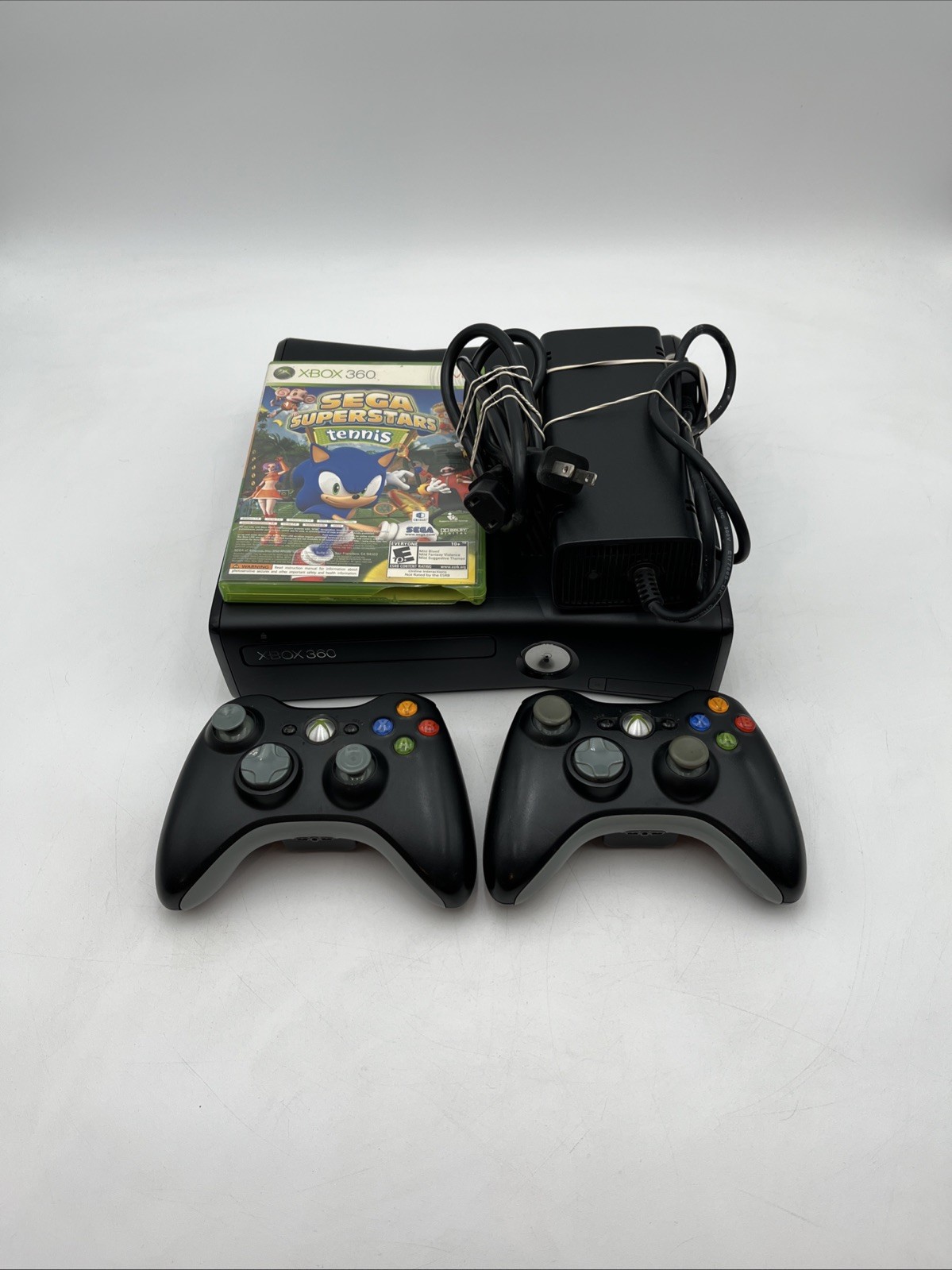 Xbox 360 S Slim Bundle 1439 Console w 2 Controllers Power AV & Sega Tennis Works