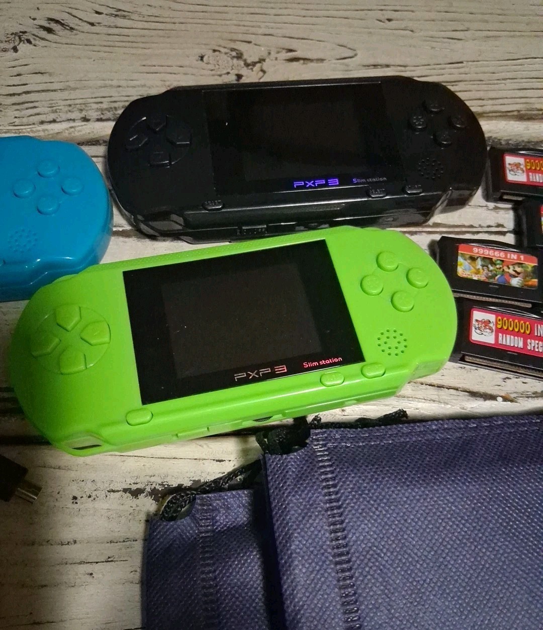 3 ‐-PXP3 Slim Station Console Blue,green,black w/ Games 999666 & 900000 In 1