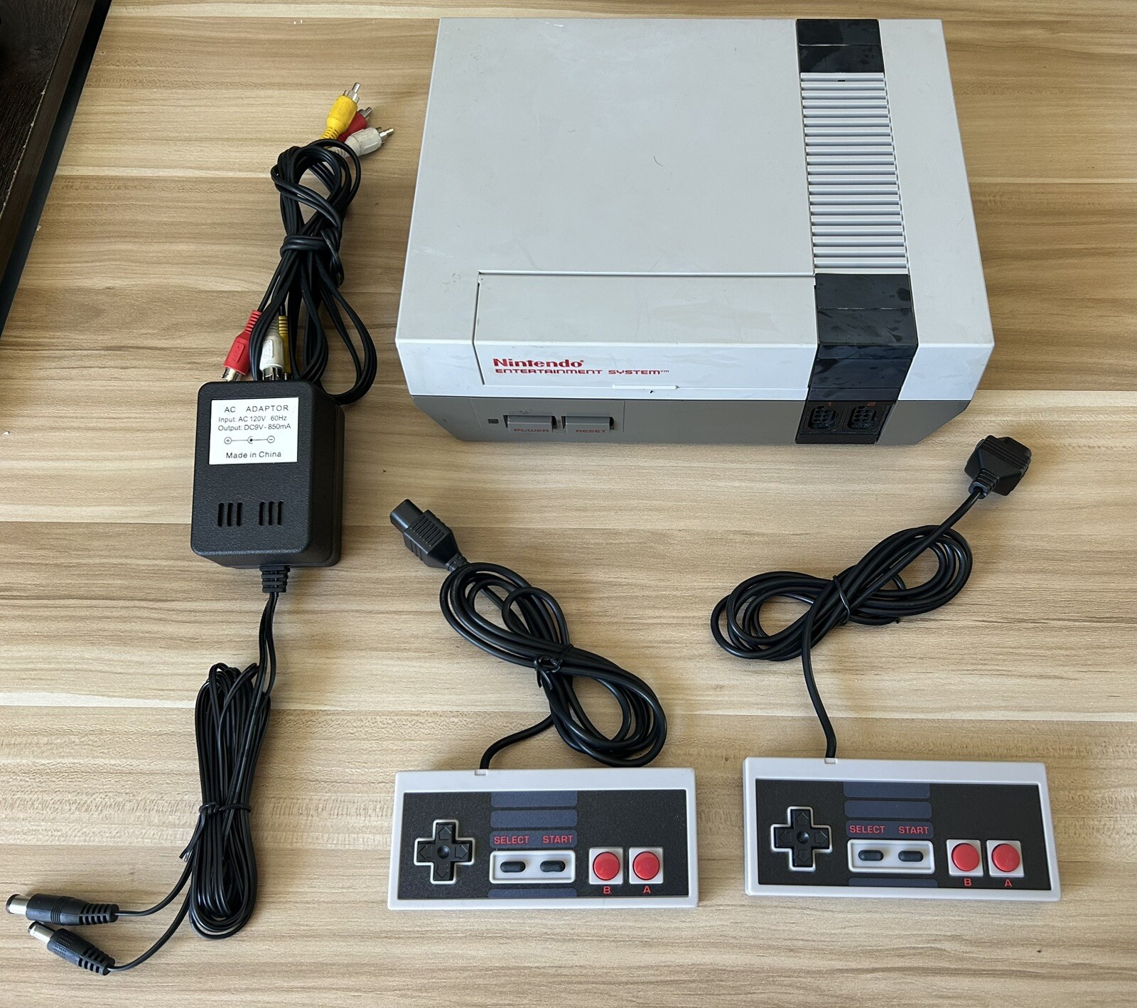 original Nintendo nes system console 2 controllers FREE SHIPPING