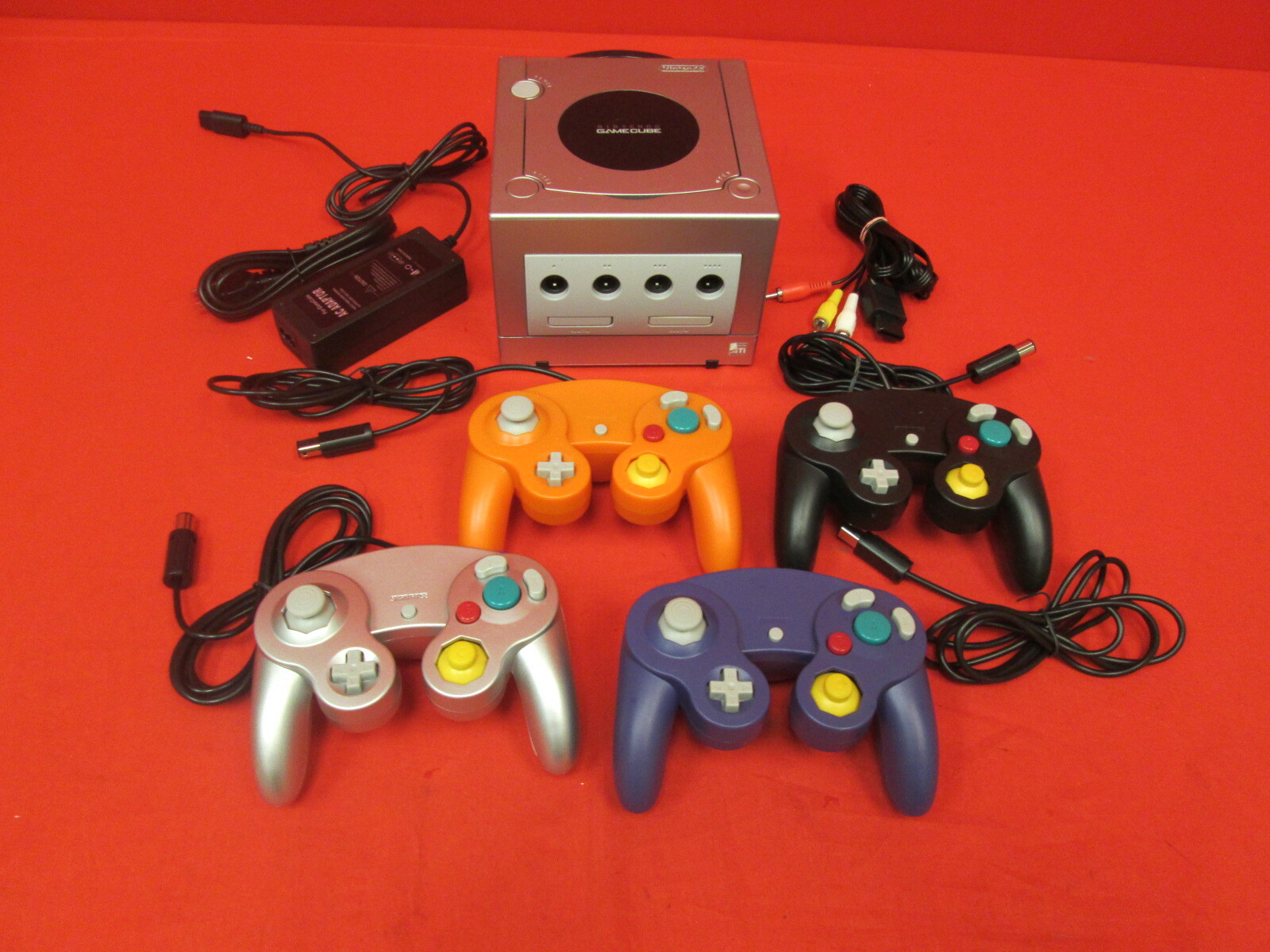 Nintendo GameCube Console Silver Platinum With 4 Controllers Very Good 9407