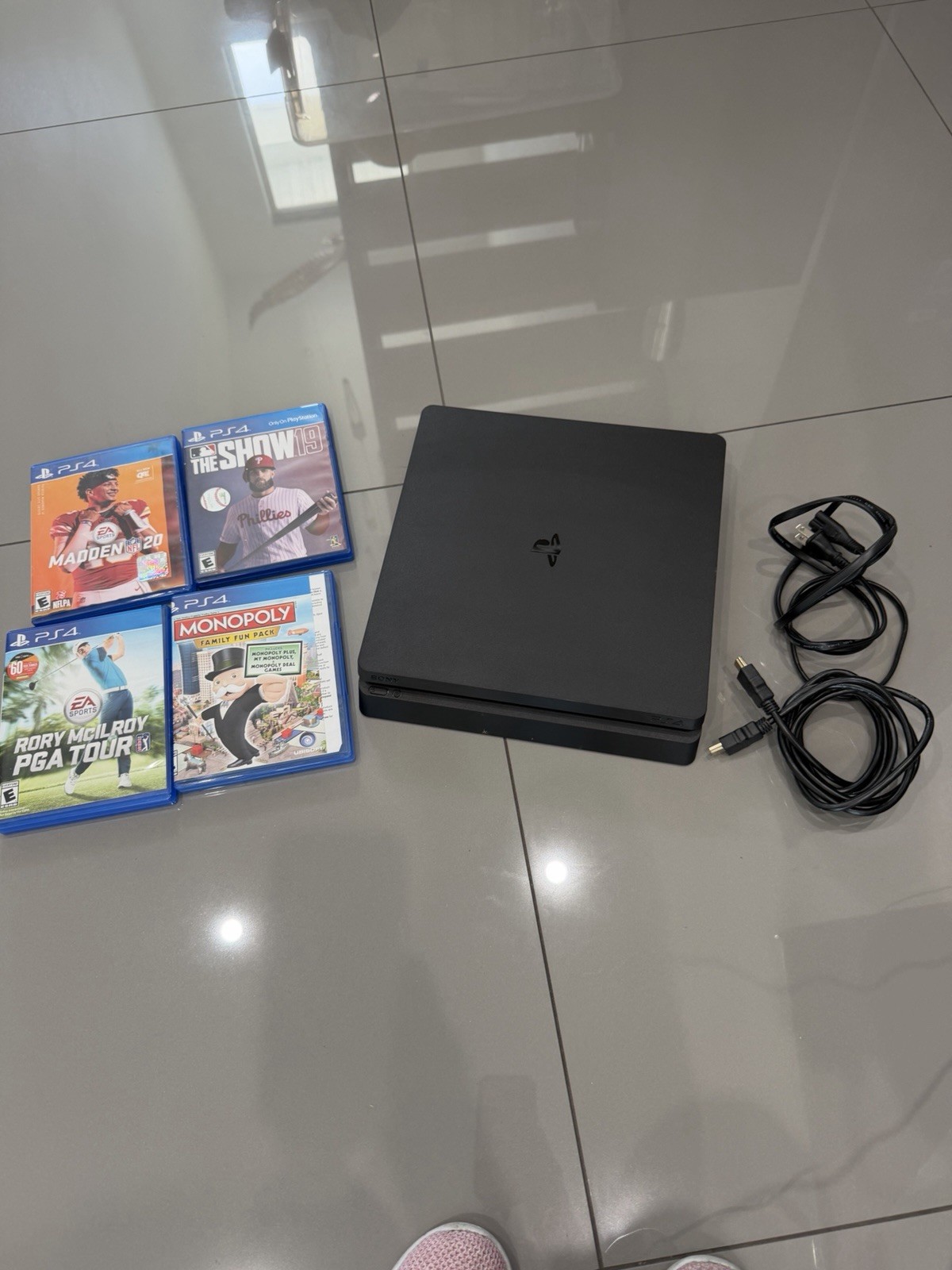 Sony PlayStation 4 PS4 Slim 1TB Console With 4 Games