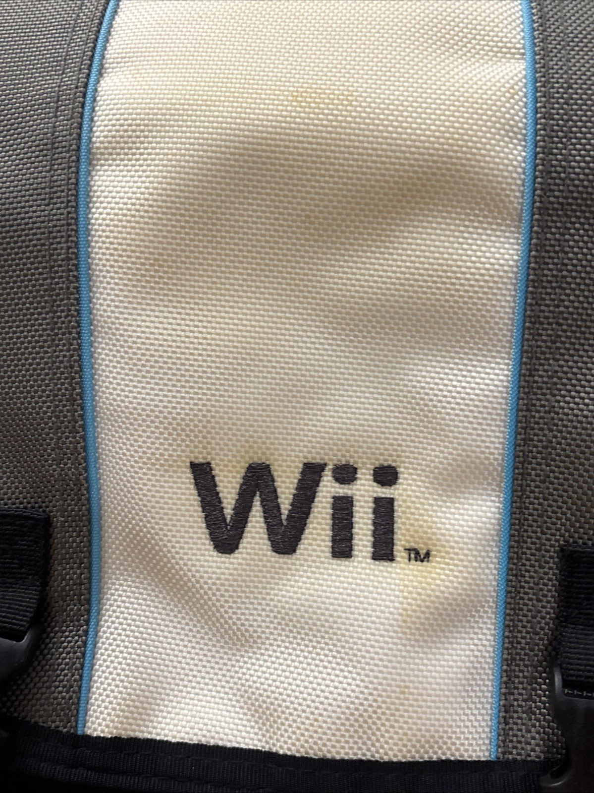 Nintendo Wii RVL-001 Bundle 1 Controller 1 Nunchuk 1 Game Controller Wii Bag