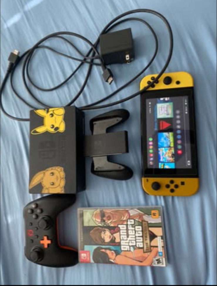 Nintendo Switch HAC-S-KFAGA Pocket Monster Let’s Go! Pikachu Set