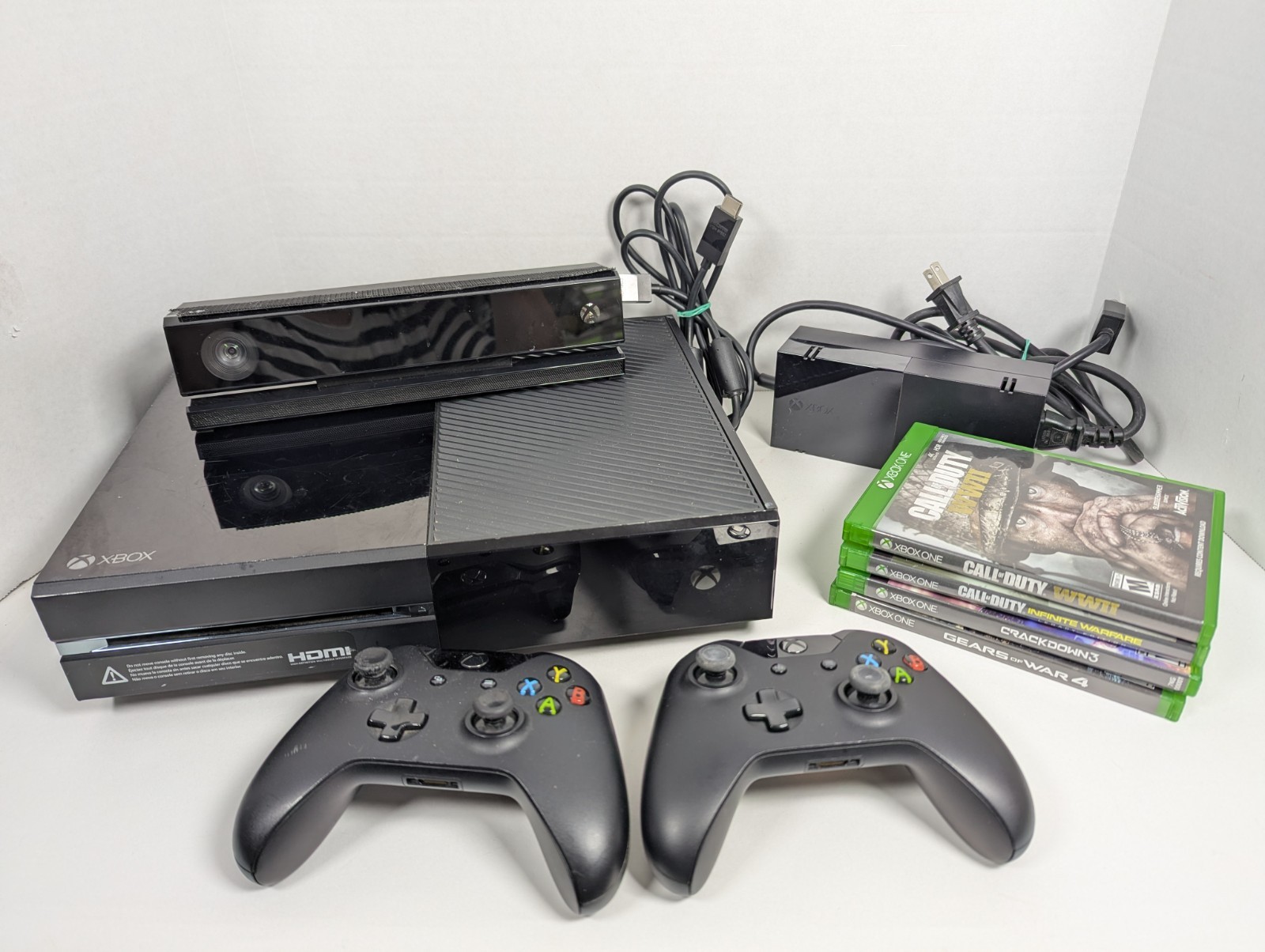 Microsoft Xbox One 500GB Console Bundle Kinect Controller & 4 Games Lot Tested