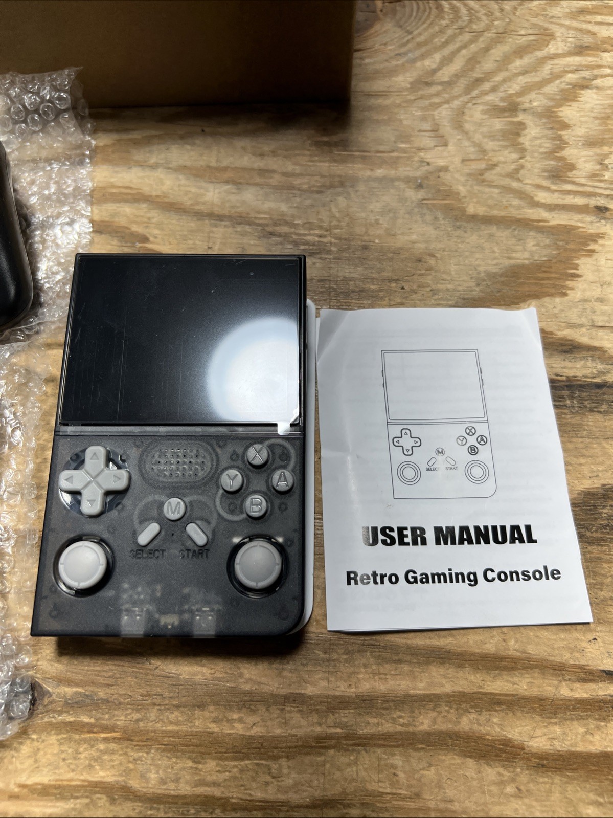 R40S PRO Retro Handheld Game Console – Portable 3.5″ IPS Screen, 16GB + 80GB