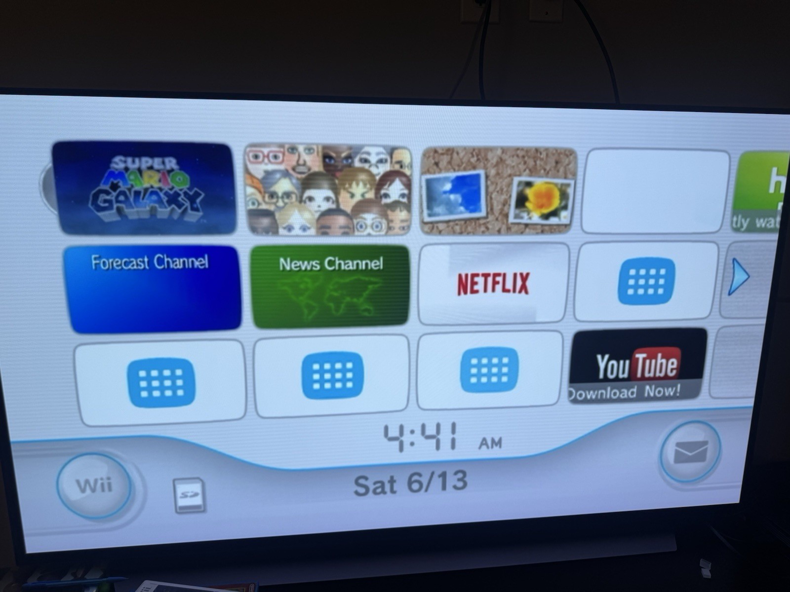 Nintendo Wii White Console Bundle Pink Remote, White Nunchuk, tested/ready to go