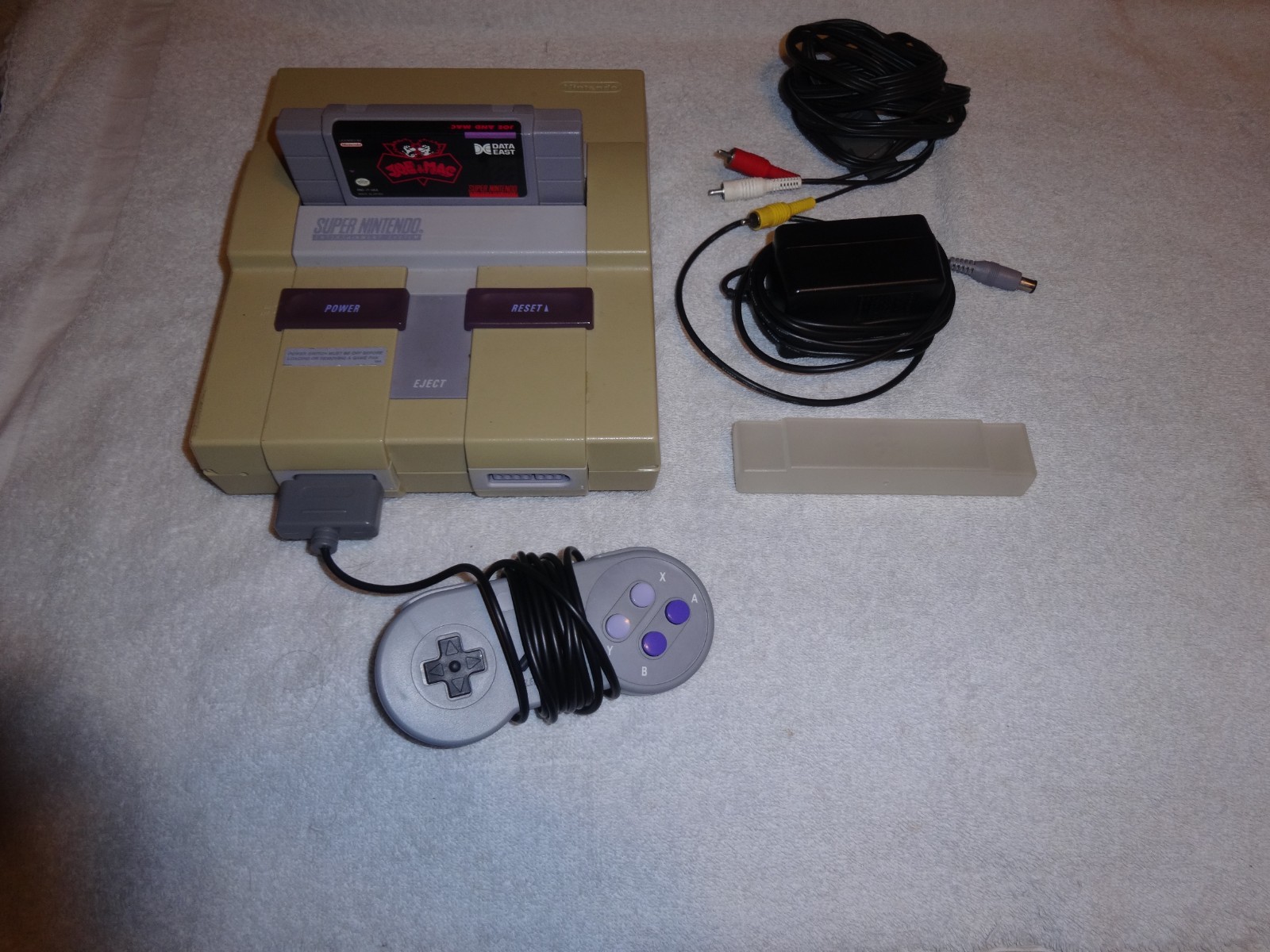 Super Nintendo + one Controller & Joe & Mac game tested Working ADULT OWNED SNES