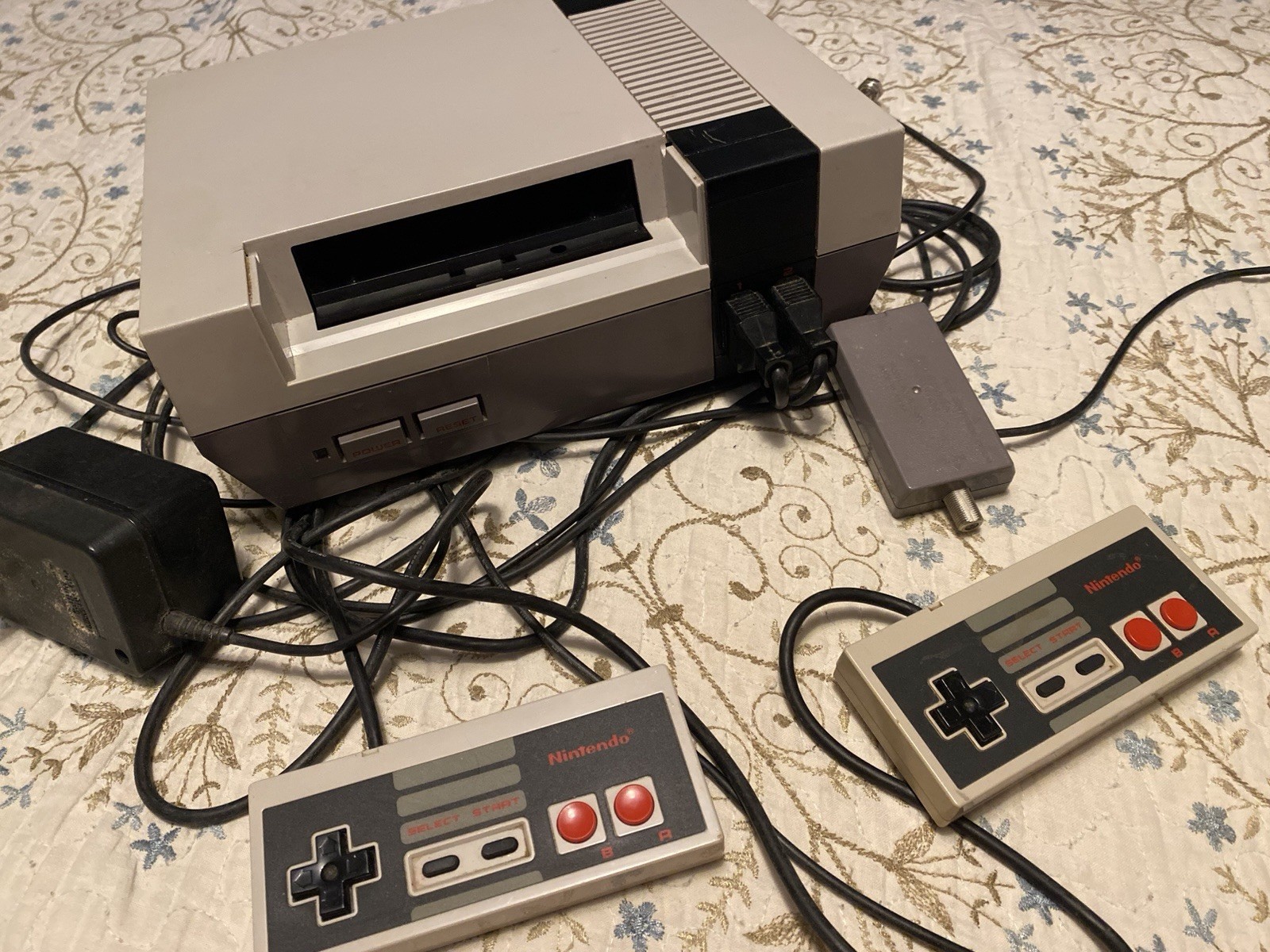 Nintendo NES-001 Gray Video Game Console