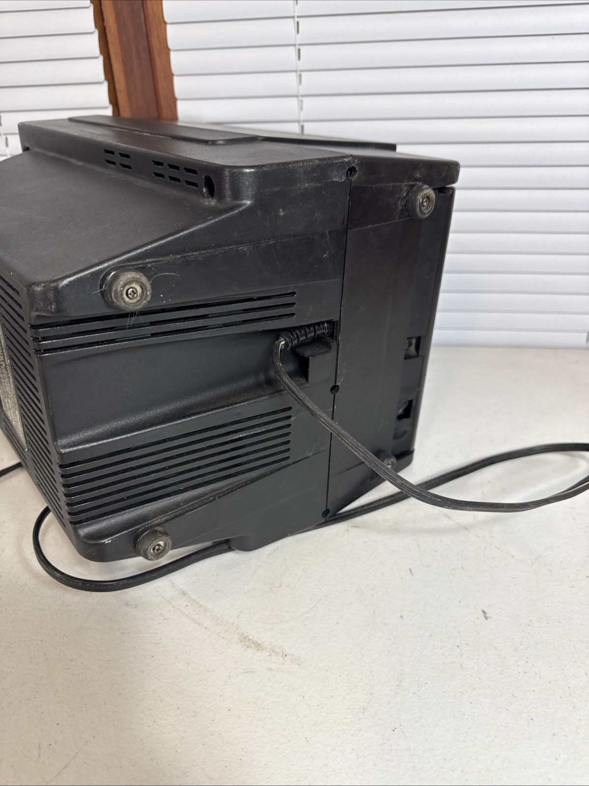 GCE Vectrex Arcade System Console 1982 – POWERS ON – SOLD AS IS / LOOK/READ!