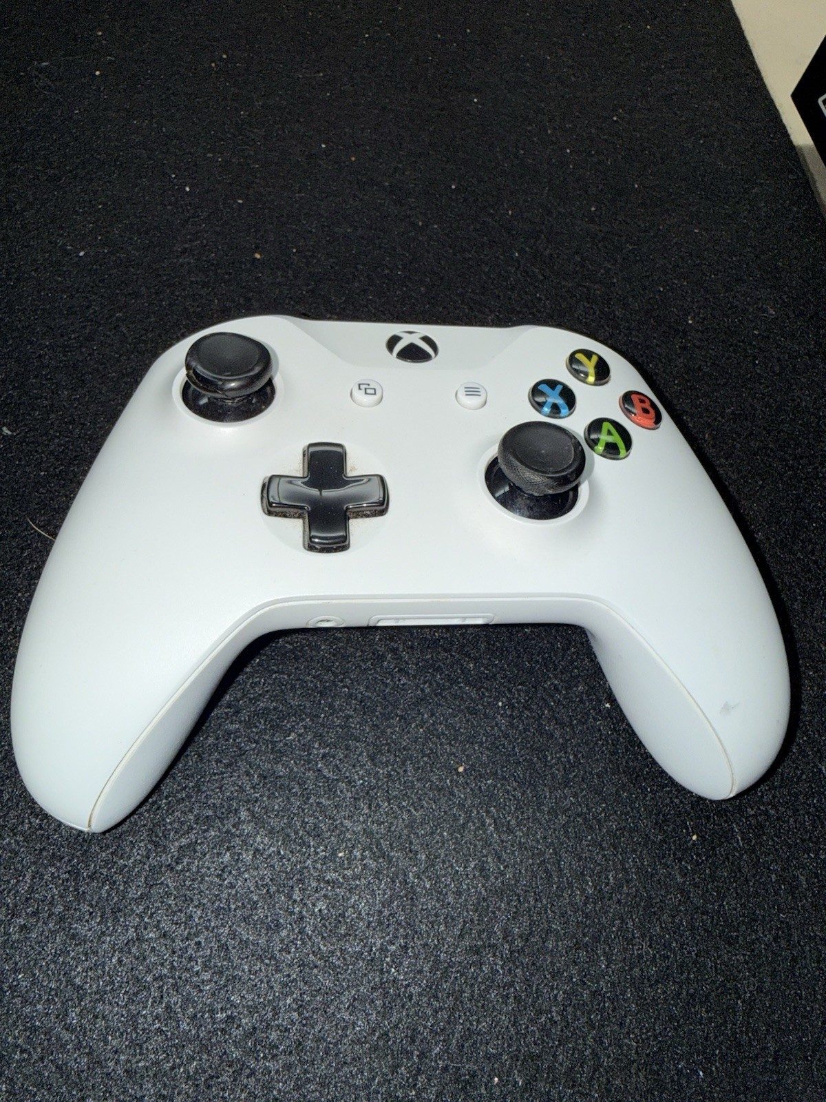 Microsoft Xbox One 1Tb Model #1540 Console w/ Controller, Cables & 9 Games
