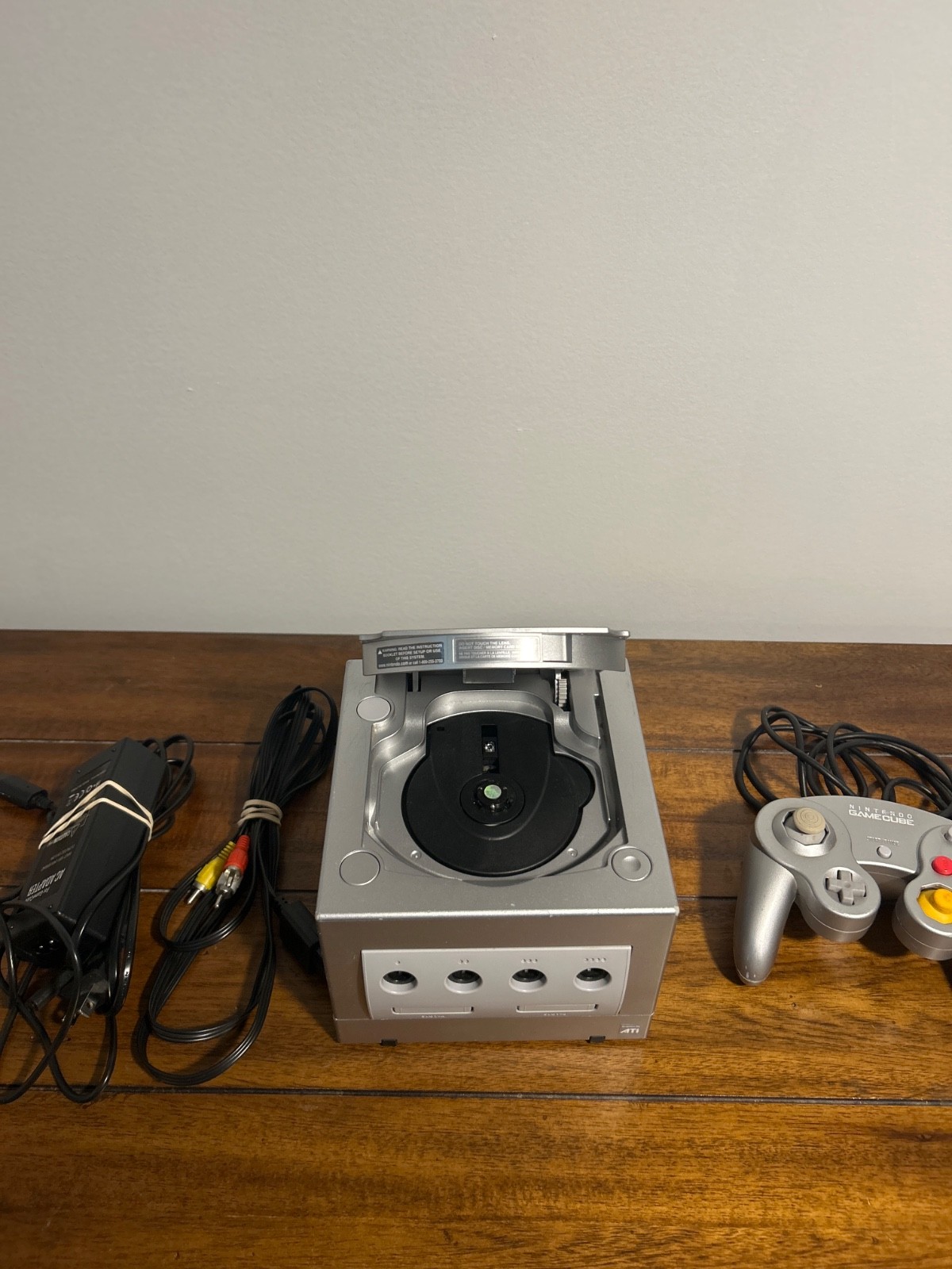 Nintendo GameCube Silver (DOL-001) – Excellent Controller + Original Accessories