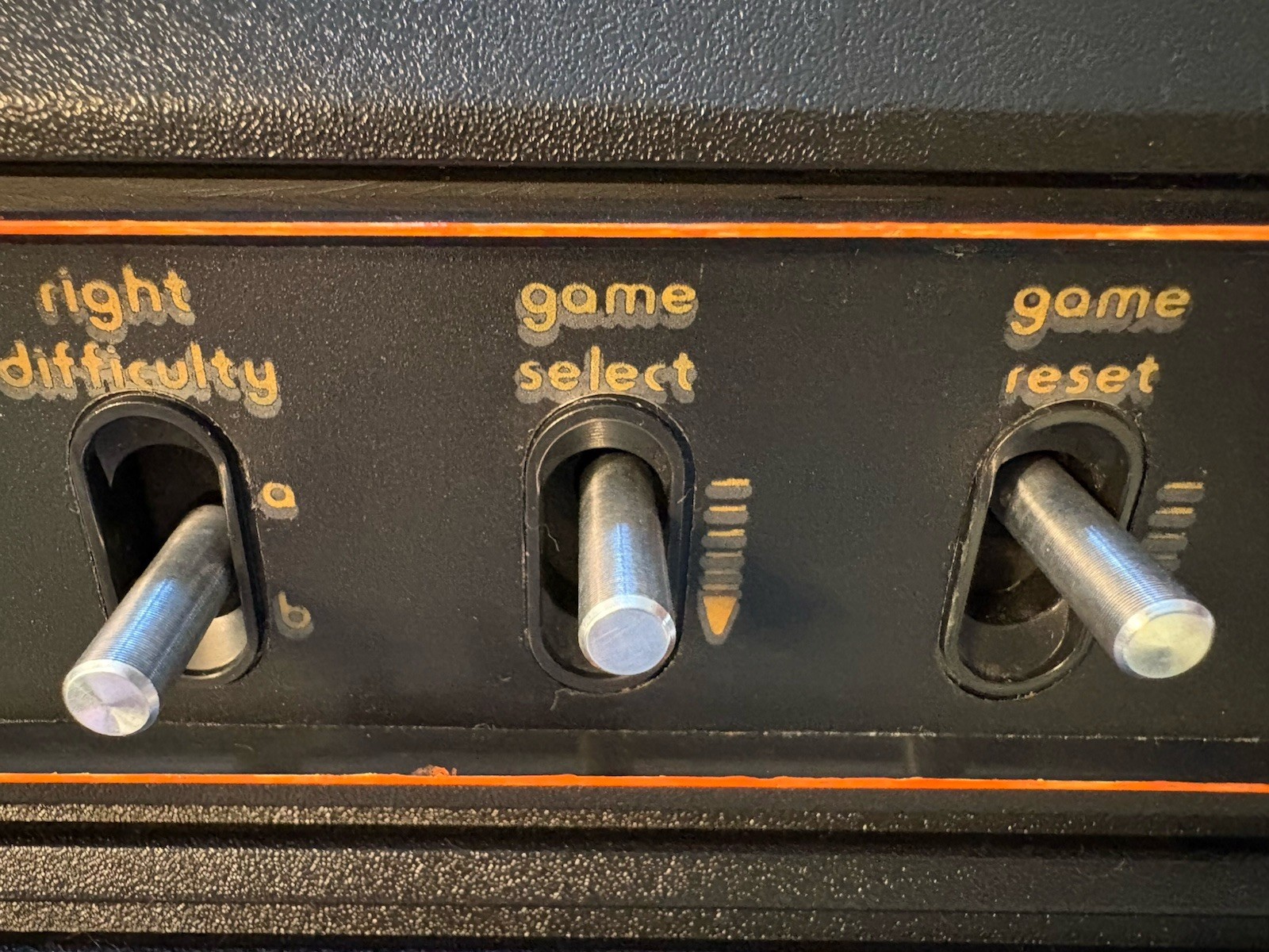 TESTED Atari 2600 Full Bundle: Sixer Console, 20 Games, 4 Controllers – Video