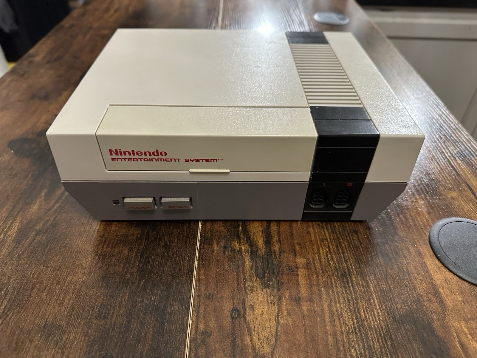 Nintendo NES-001 Entertainment System Console w/ 2 Controllers & Zapper NTSC-U/C