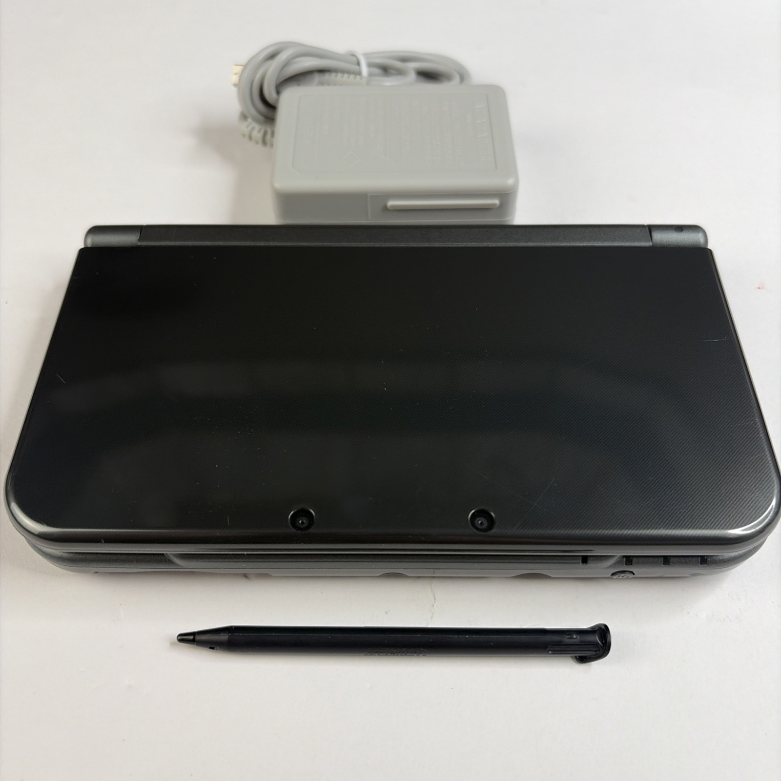 NICE! New Nintendo 3DS XL Gray Black Console Charger Stylus US Version