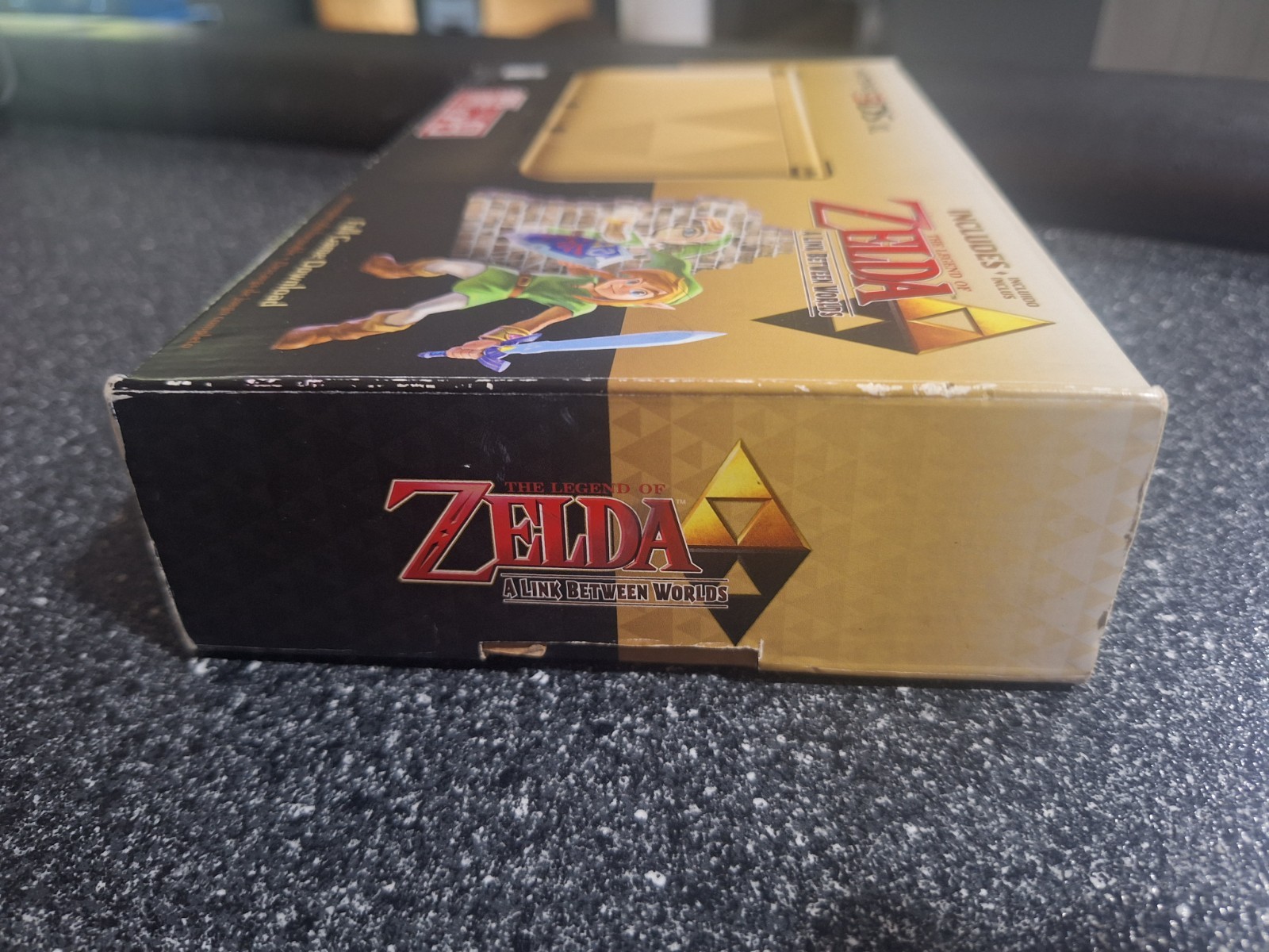 BOX + PAPERWORK ONLY Nintendo 3DS XL Limited Edition Zelda A Link Between Worlds