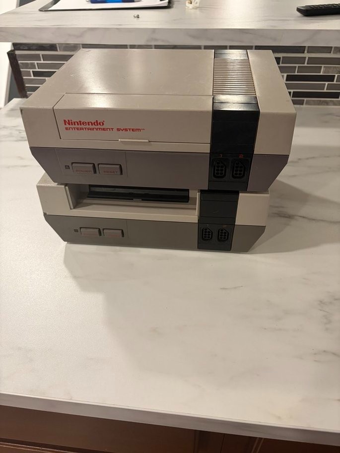 FOR PARTS/REPAIR Lot of 2 Nintendo Entertainment System NES Console READ DETAILS