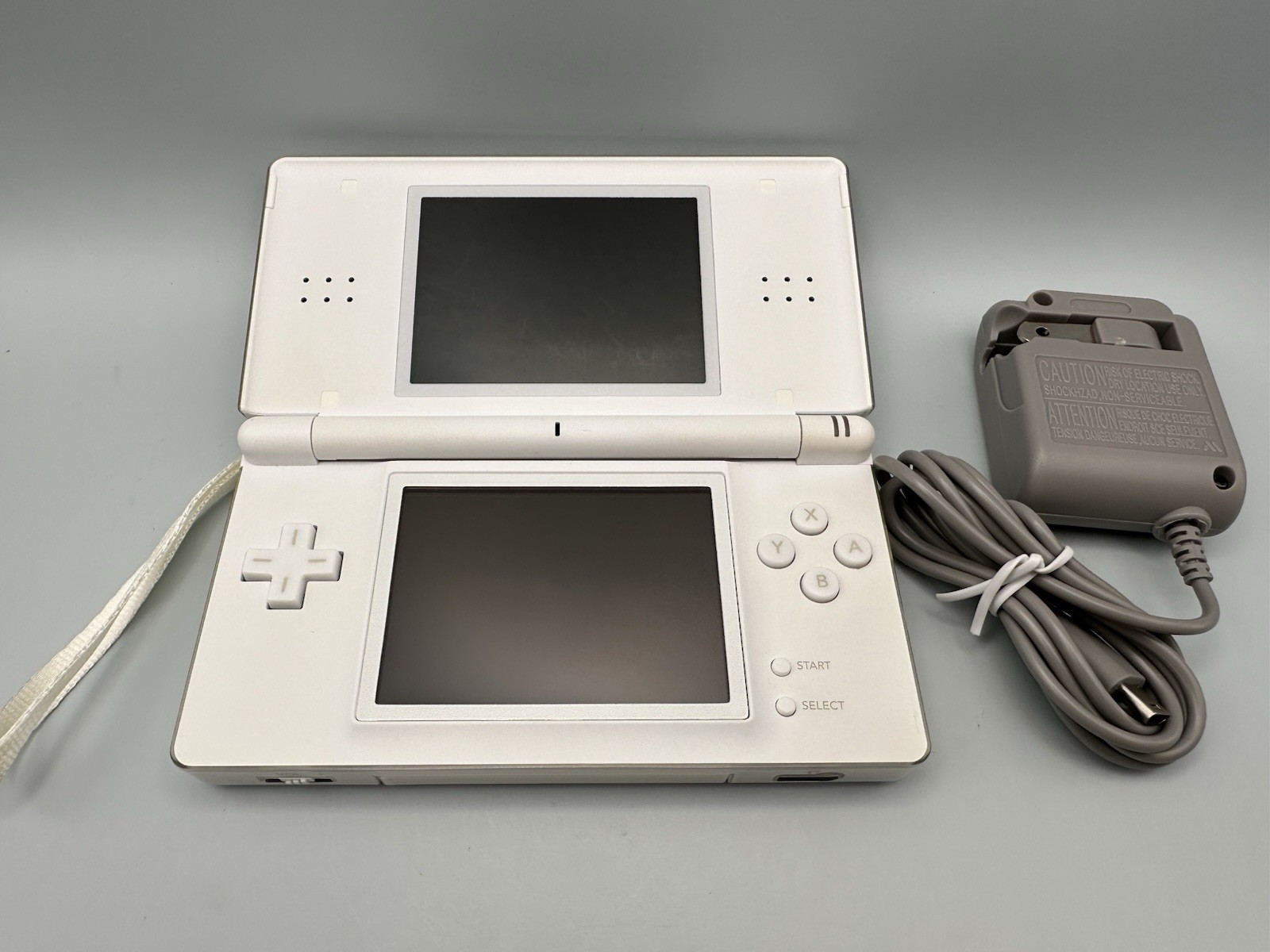 Polar White Nintendo DS Lite Console USG-001 with charger