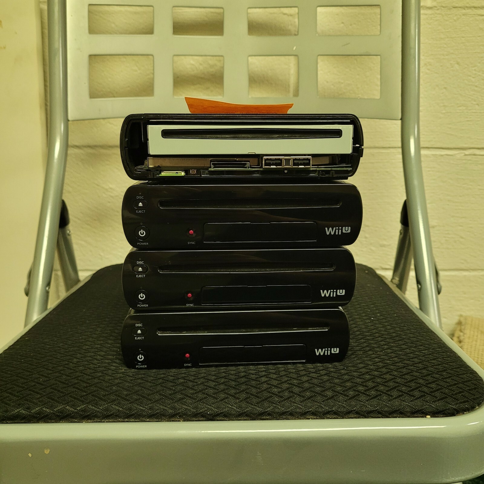 Nintendo Wii U WUP-101(02) 32GB Black Console Lot of 4 Not working