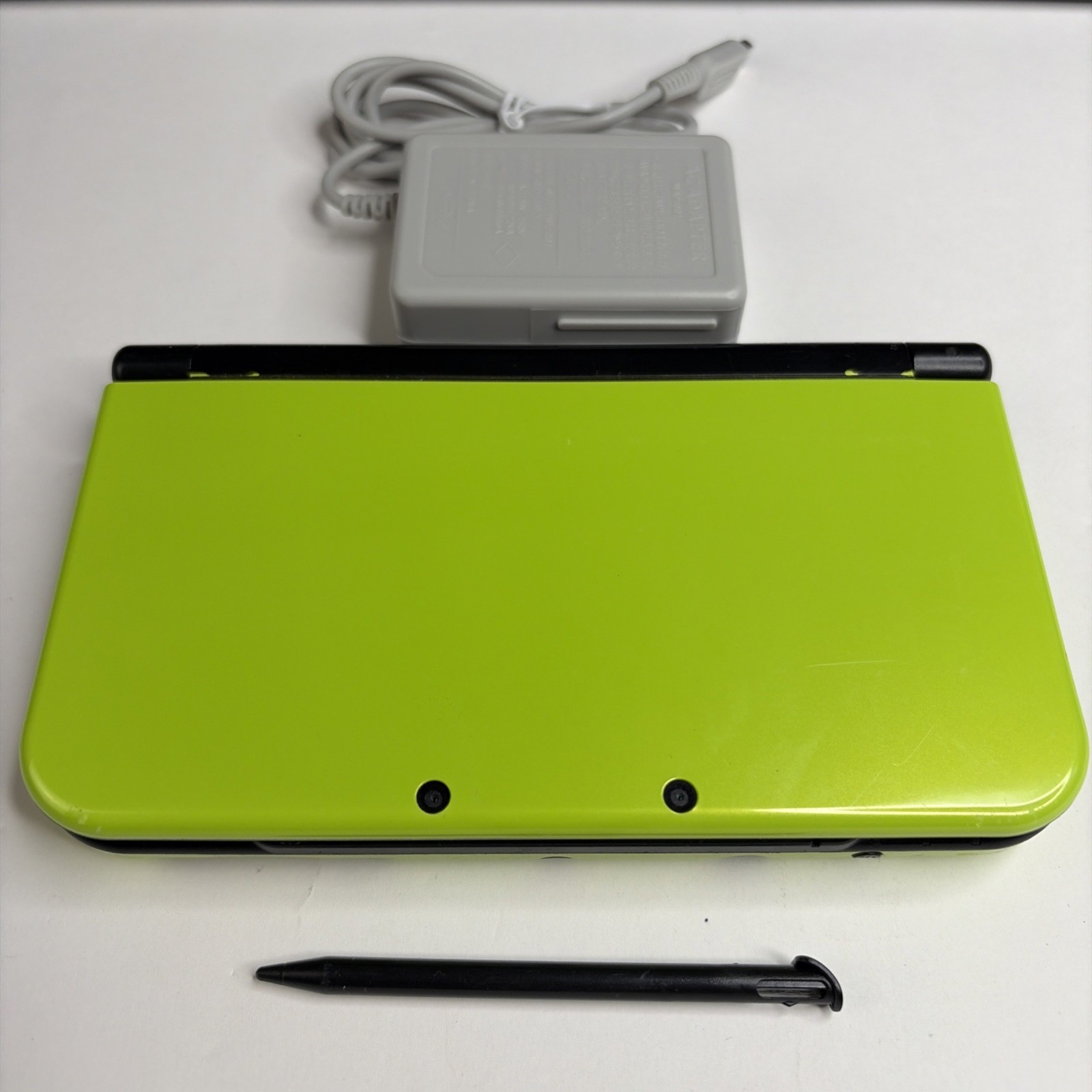 Nintendo New 3DS XL – Lime Green Mario World Console US Model W Charger Stylus
