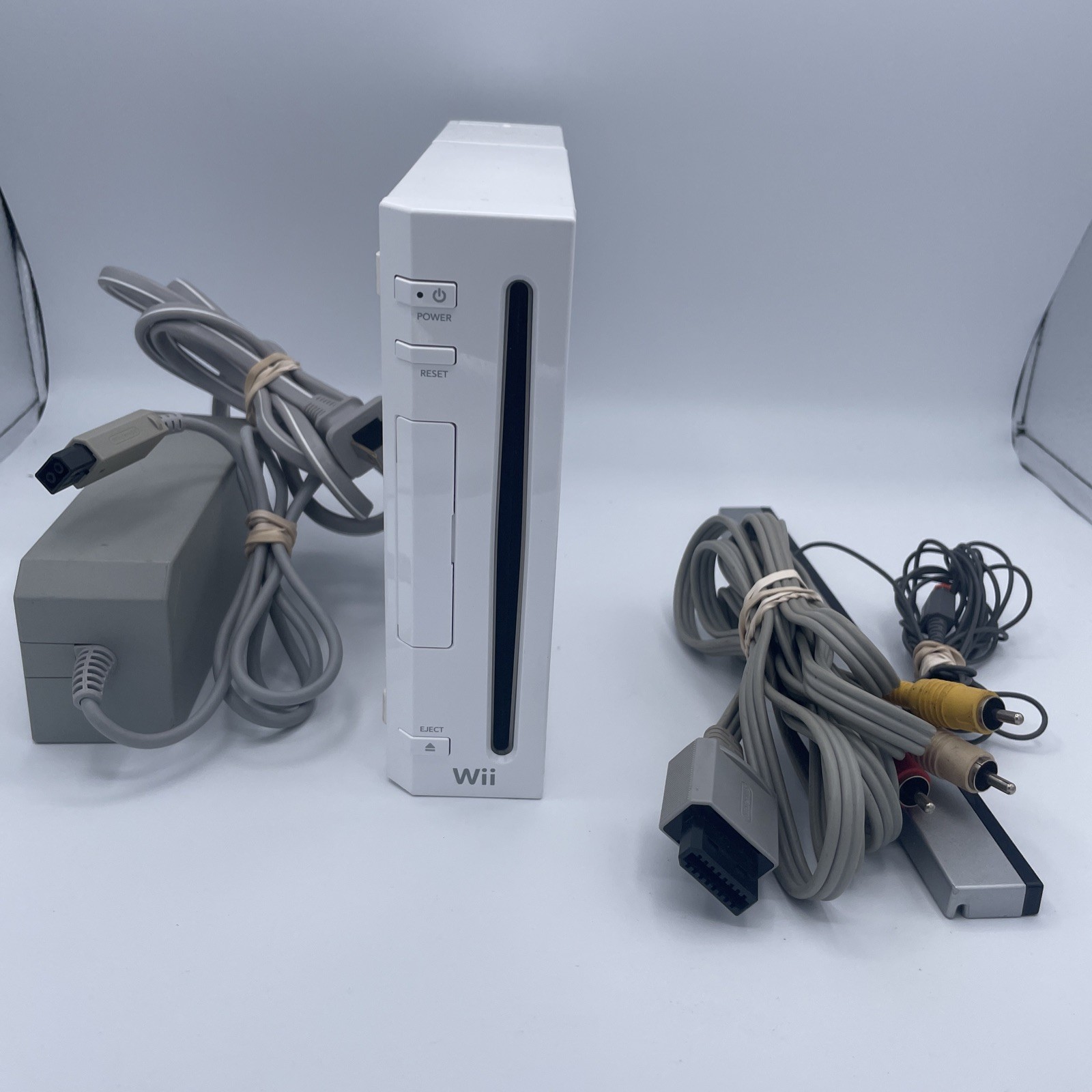 Nintendo Wii Gaming Console Sensor +Cords Gamecube Compatible White RVL-001(USA)
