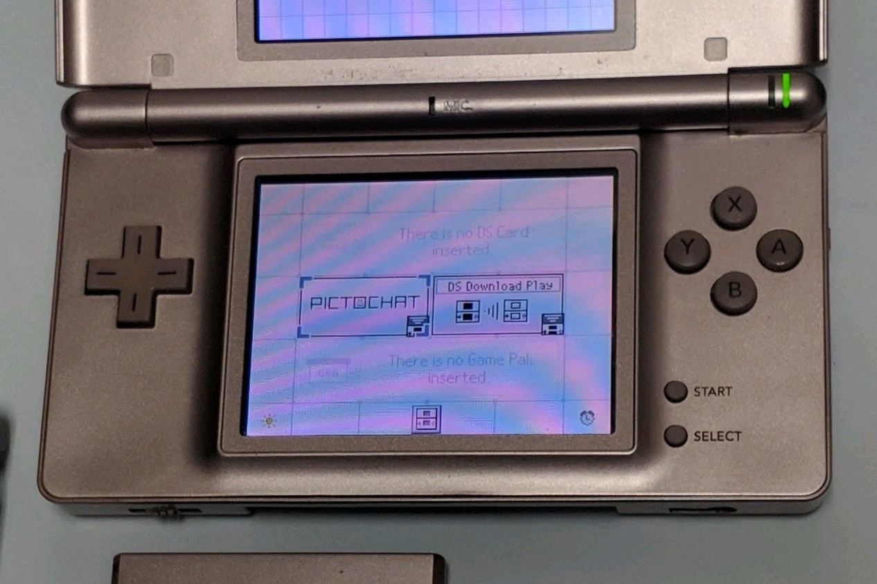 Nintendo DS Lite Console Metallic Rose Pink w/ Games SUPER CLEAN LIGHTLY USED